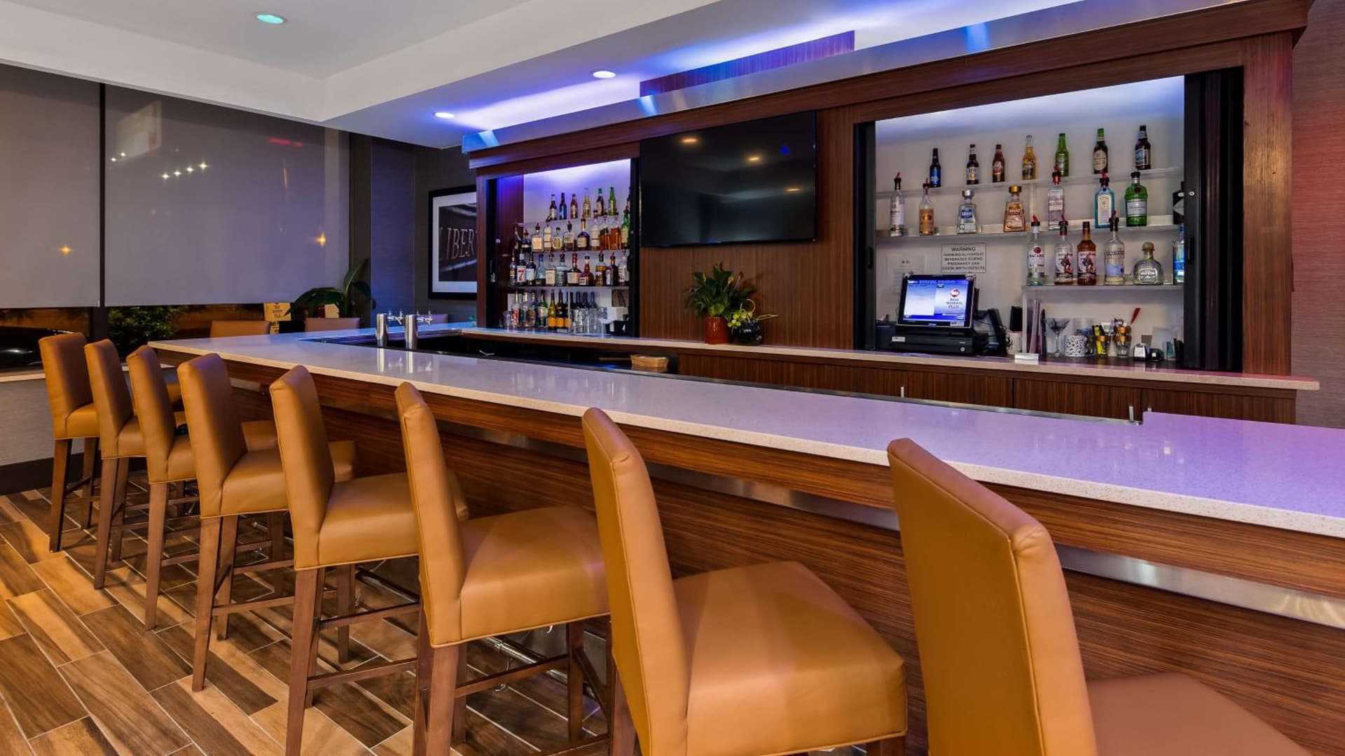 Best Western Plus Philadelphia Convention Center Hotel interior in Philadelphia, PA — gallery photo 2