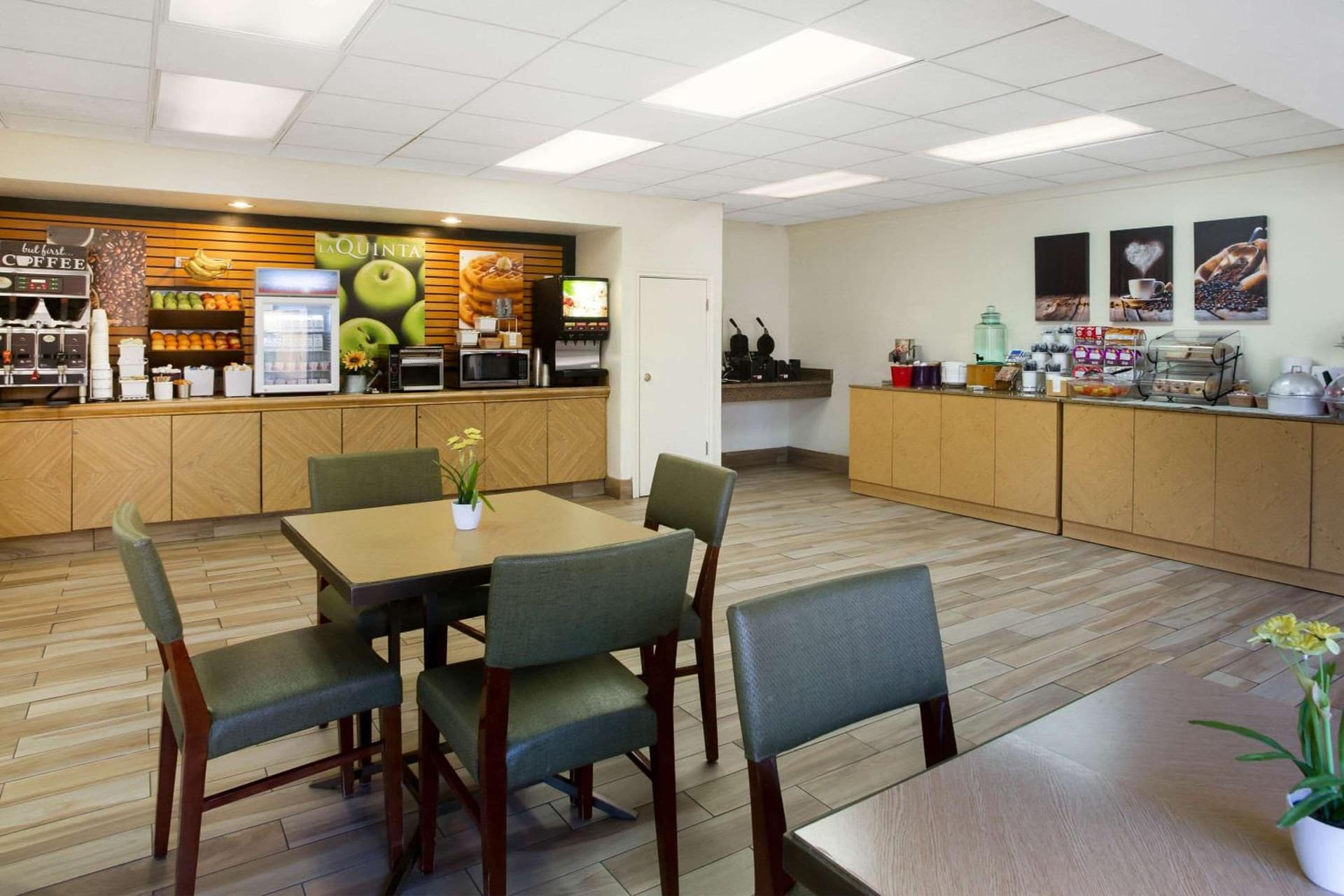 La Quinta Inn by Wyndham Austin Capitol / Downtown gallery photo in Austin, TX — image 31
