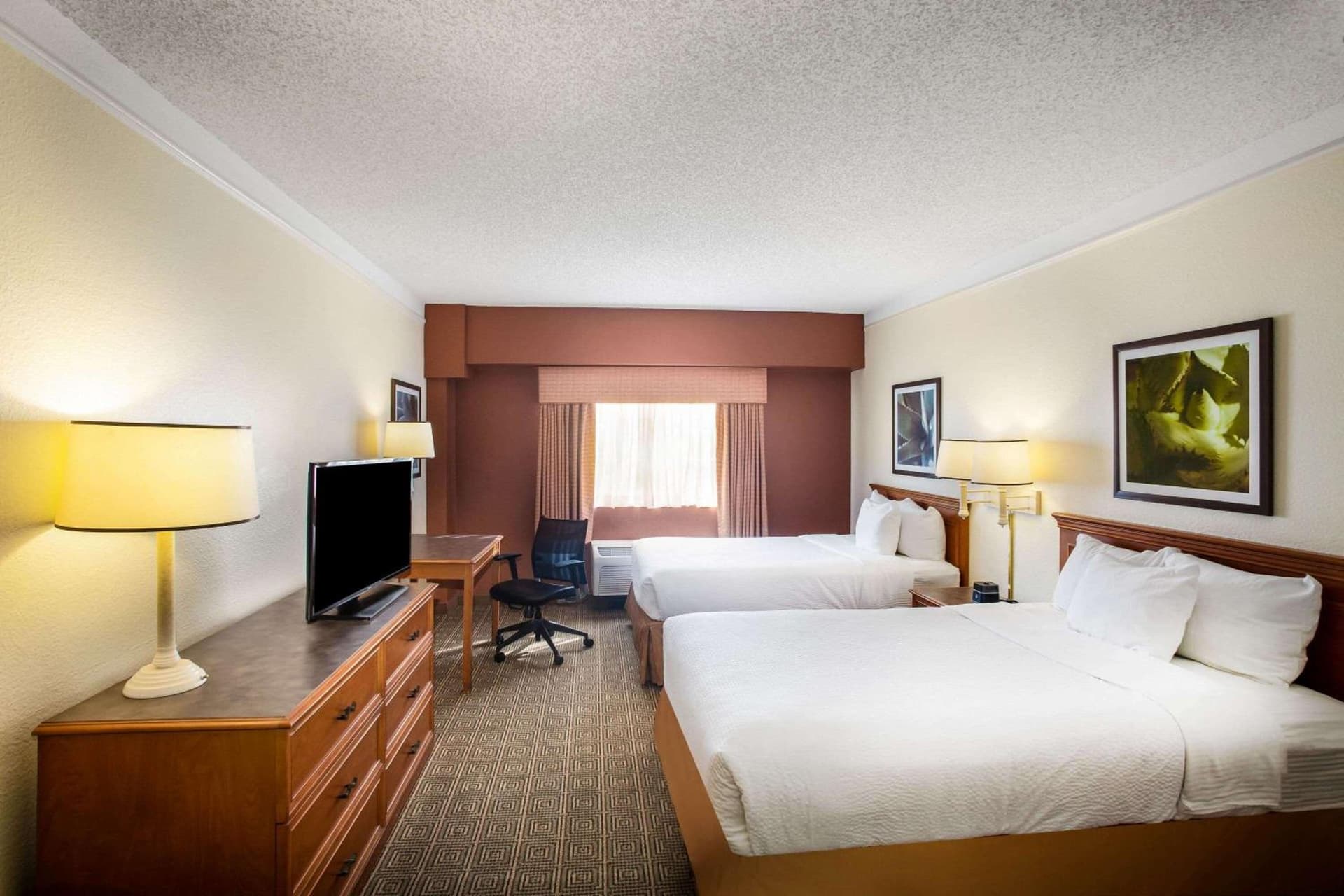 La Quinta Inn by Wyndham Austin Capitol / Downtown gallery photo in Austin, TX — image 30