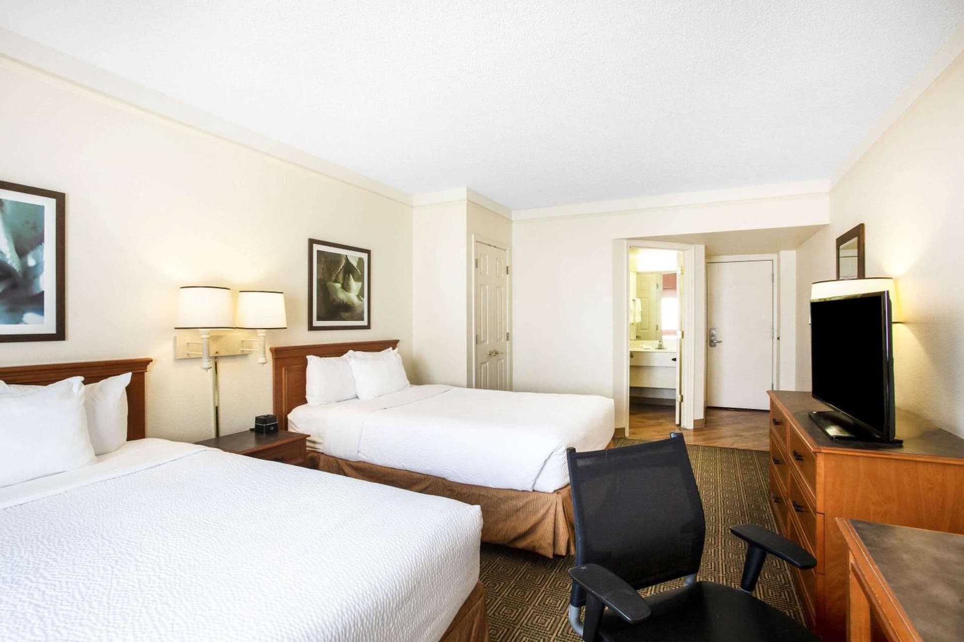 La Quinta Inn by Wyndham Austin Capitol / Downtown gallery photo in Austin, TX — image 17