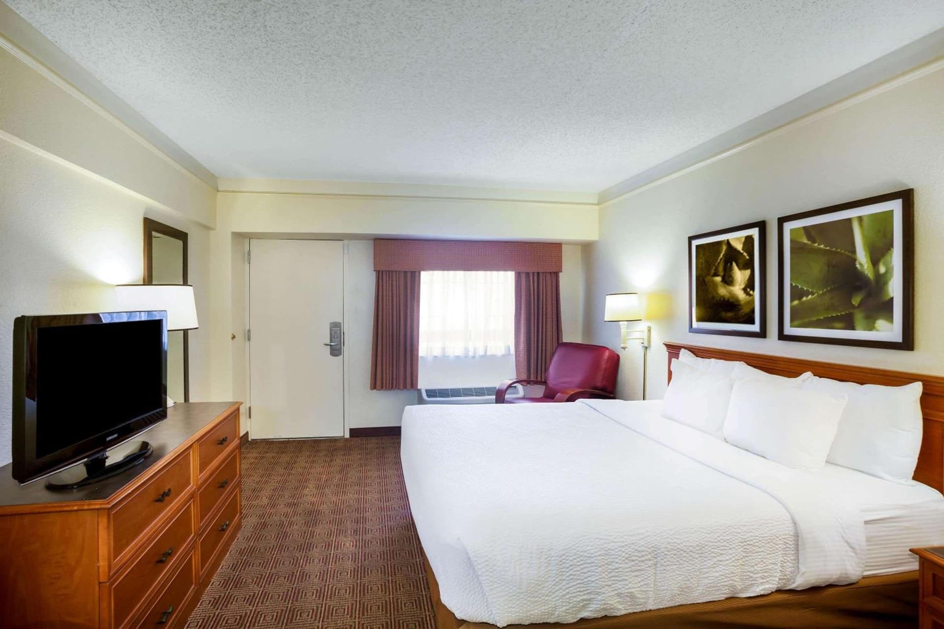 La Quinta Inn by Wyndham Austin Capitol / Downtown gallery photo in Austin, TX — image 27