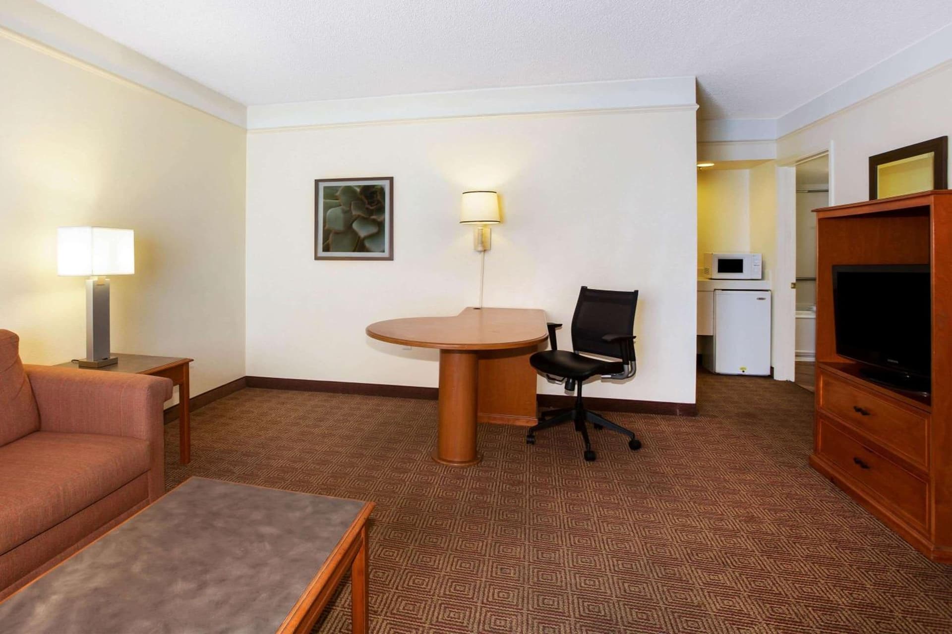 La Quinta Inn by Wyndham Austin Capitol / Downtown gallery photo in Austin, TX — image 29