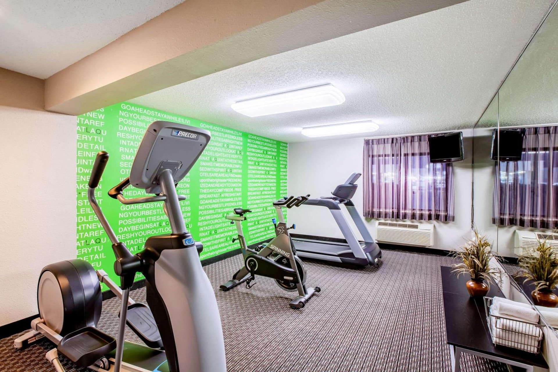 La Quinta by Wyndham Houston Baytown East gallery photo in Baytown, TX — image 9