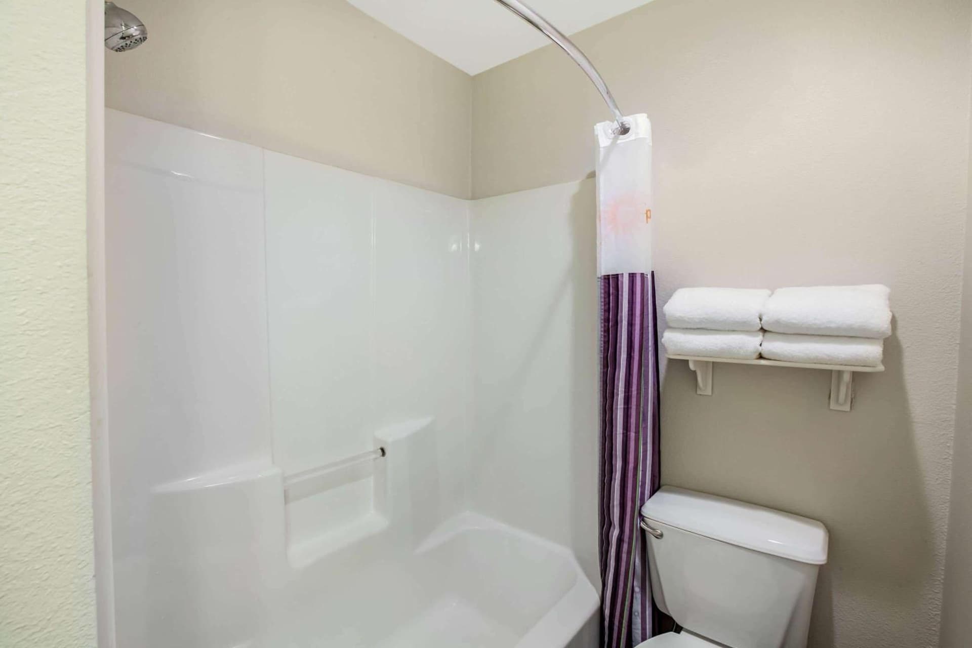 La Quinta by Wyndham Houston Baytown East gallery photo in Baytown, TX — image 22