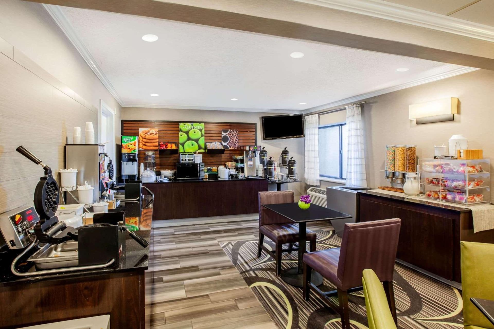 La Quinta by Wyndham Houston Baytown East gallery photo in Baytown, TX — image 12