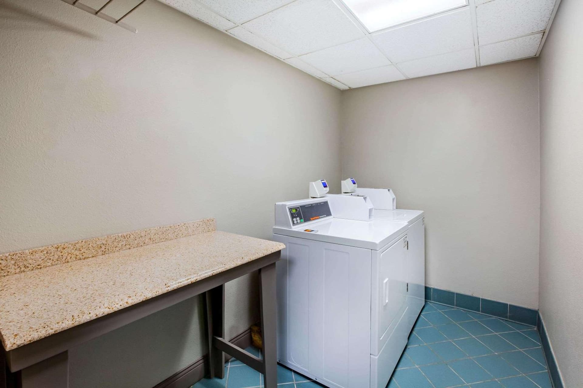 La Quinta by Wyndham Houston Baytown East gallery photo in Baytown, TX — image 13