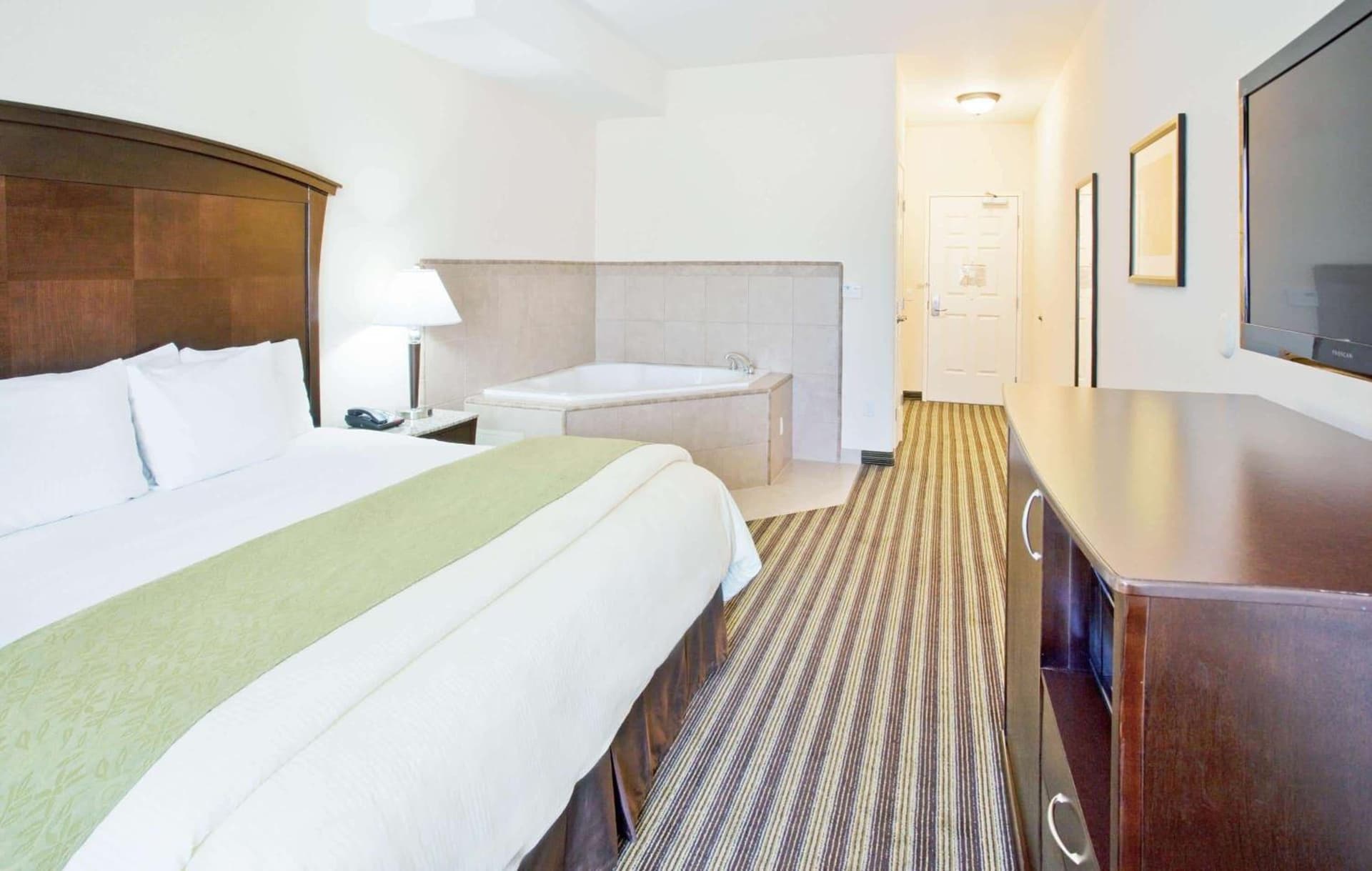 La Quinta by Wyndham Fowler gallery photo in Fowler, CA — image 6