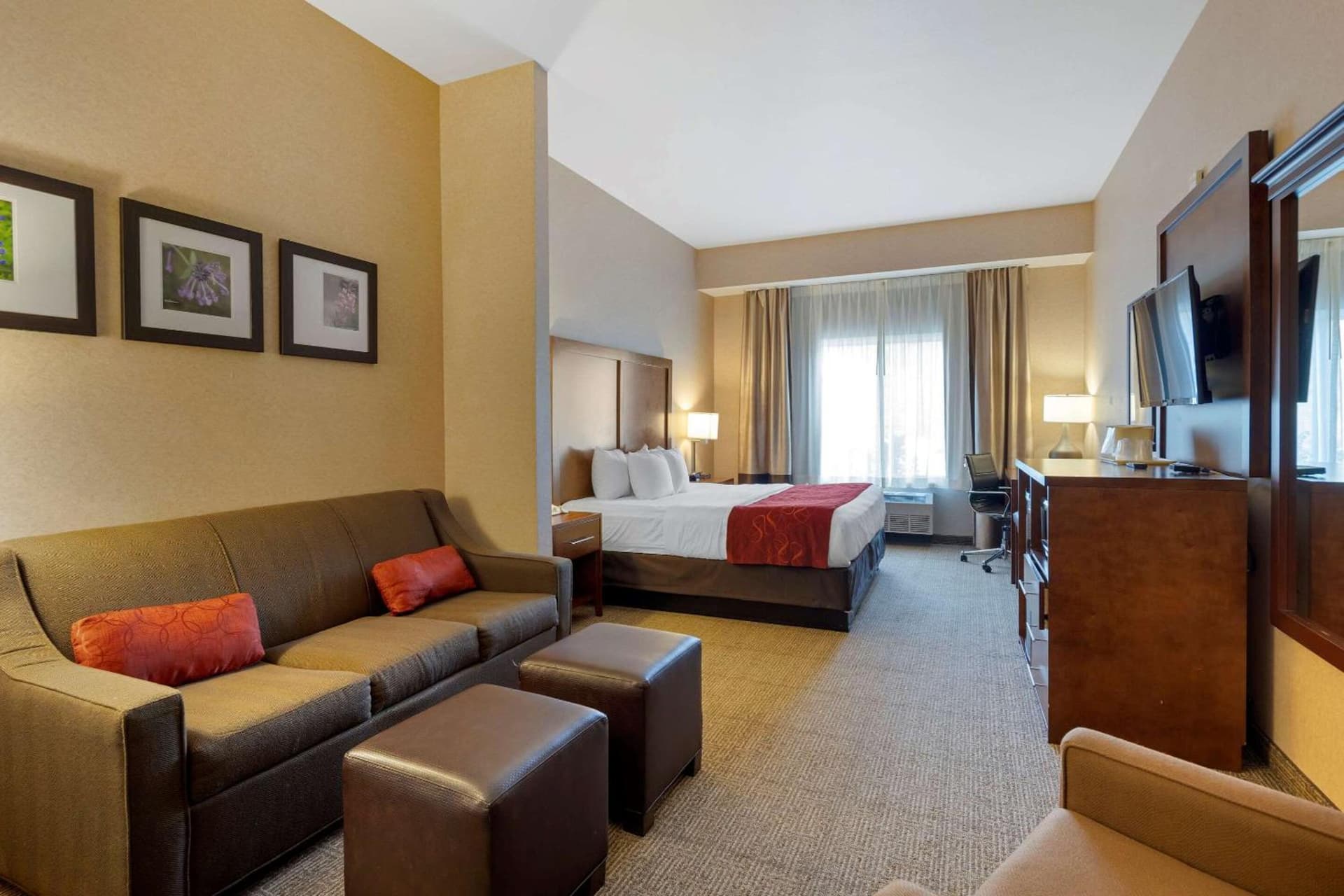 Comfort Suites Anchorage International Airport interior in Anchorage, AK — gallery photo 2
