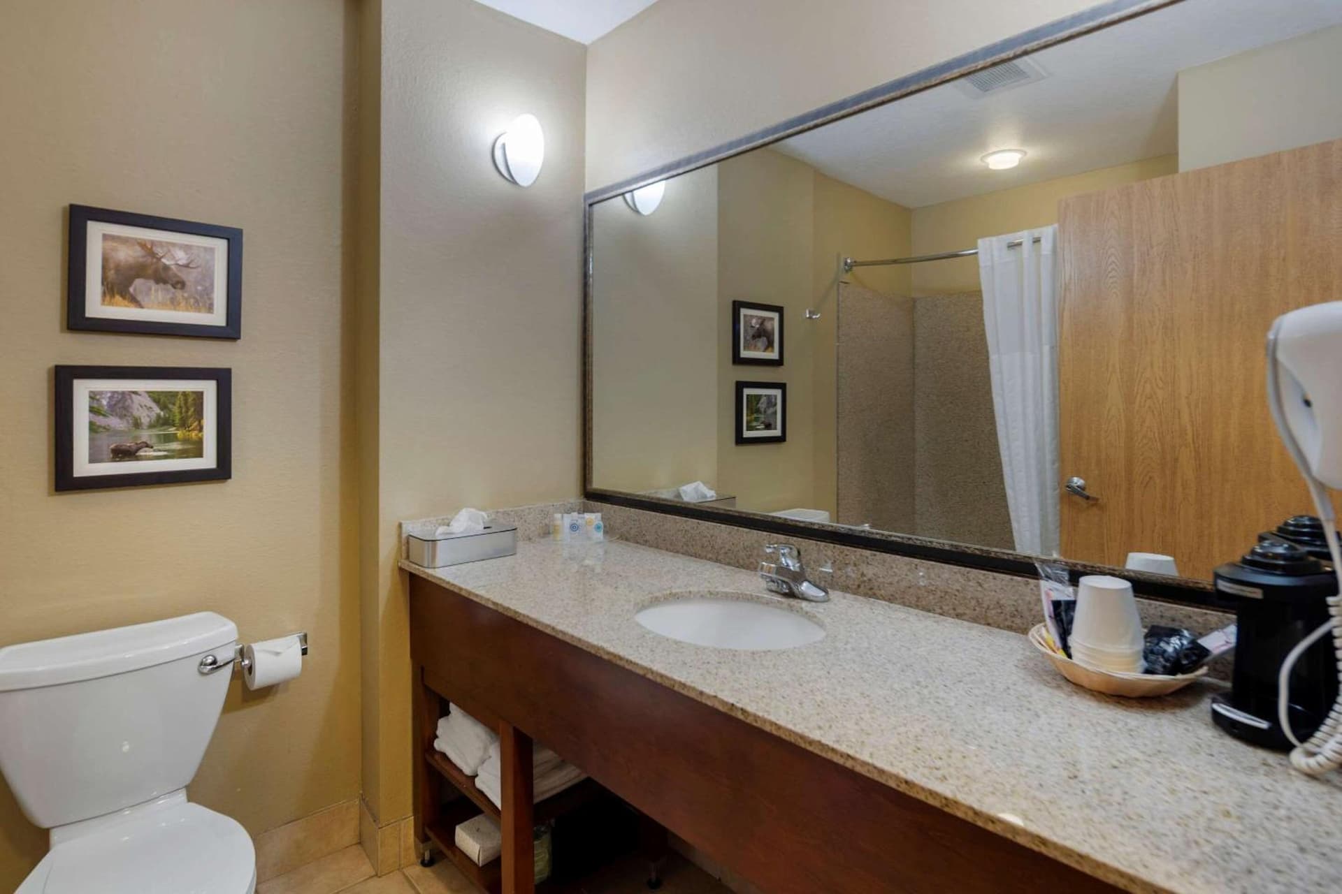 Comfort Suites Anchorage International Airport gallery photo in Anchorage, AK — image 20