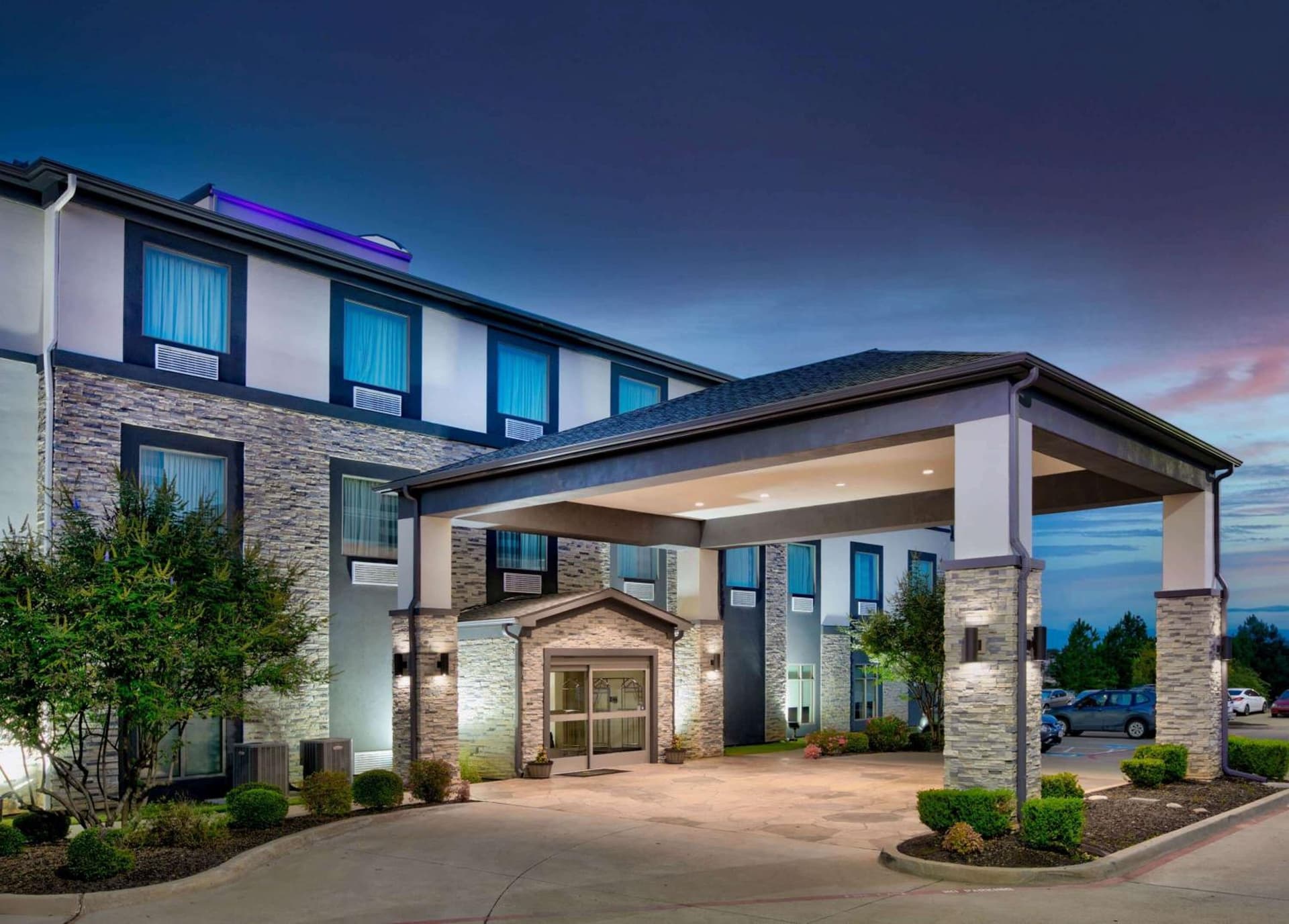 Wingate by Wyndham Longview North featured exterior or lobby in Longview, TX — similar hotel