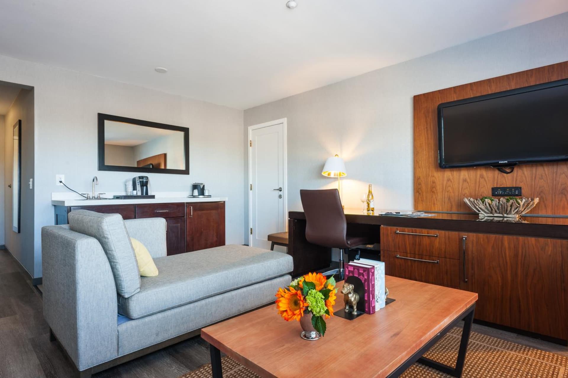 Hotel Indigo Napa Valley by IHG gallery photo in Napa, CA — image 5