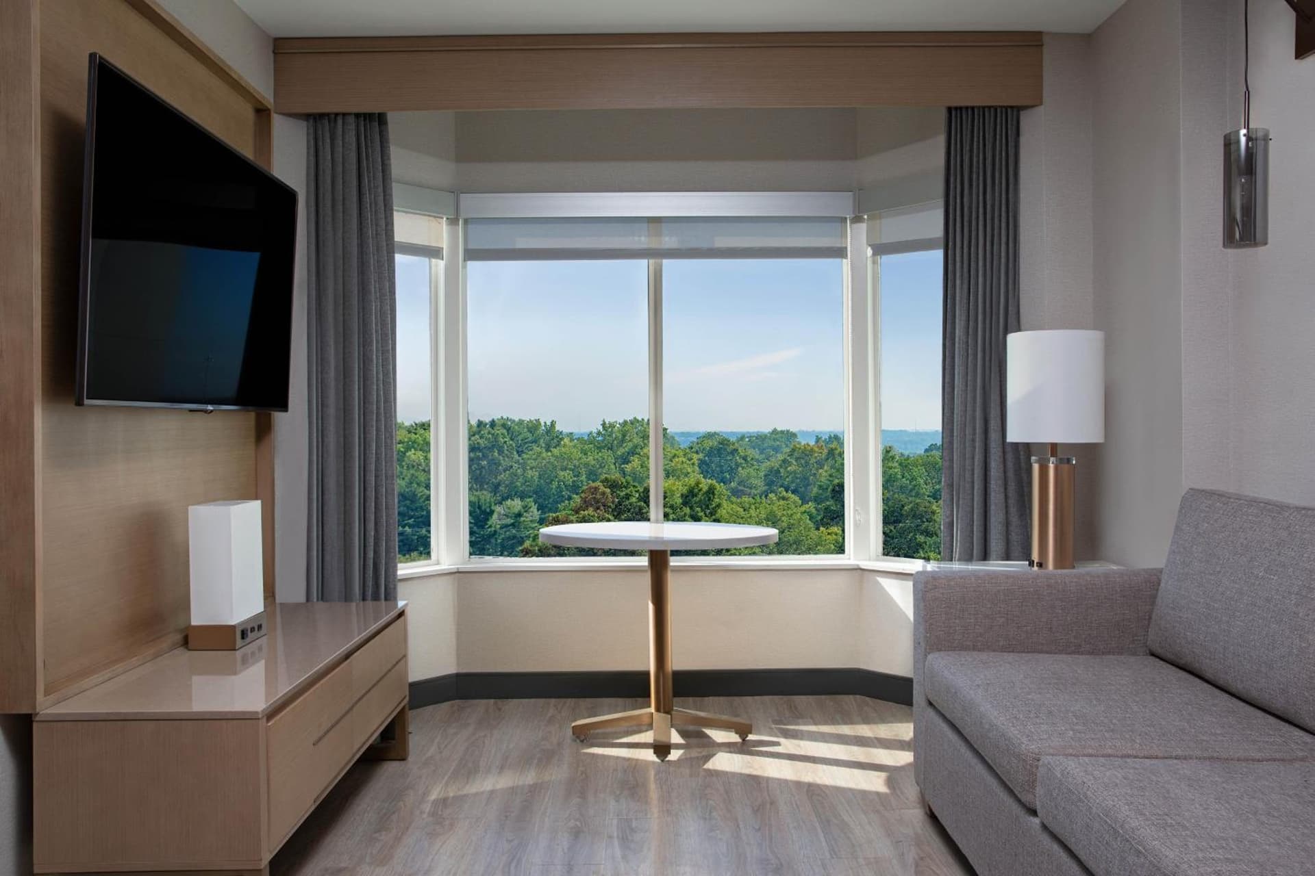 Sheraton Suites Columbus Worthington gallery photo in Columbus, OH — image 24