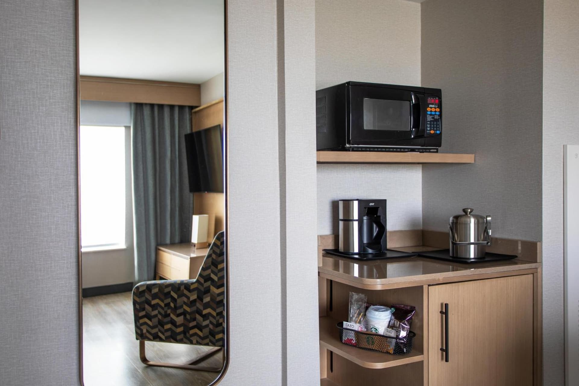 Sheraton Suites Columbus Worthington gallery photo in Columbus, OH — image 12