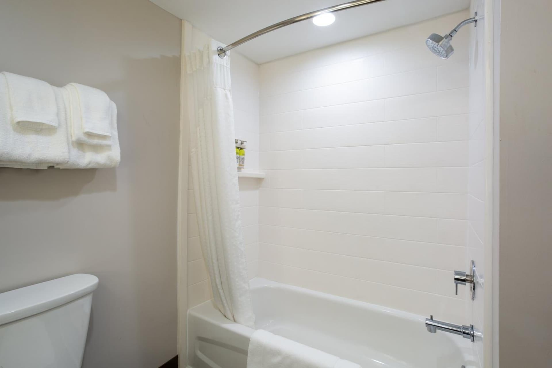 Holiday Inn Express & Suites - Morehead City by IHG gallery photo in Morehead City, NC — image 41