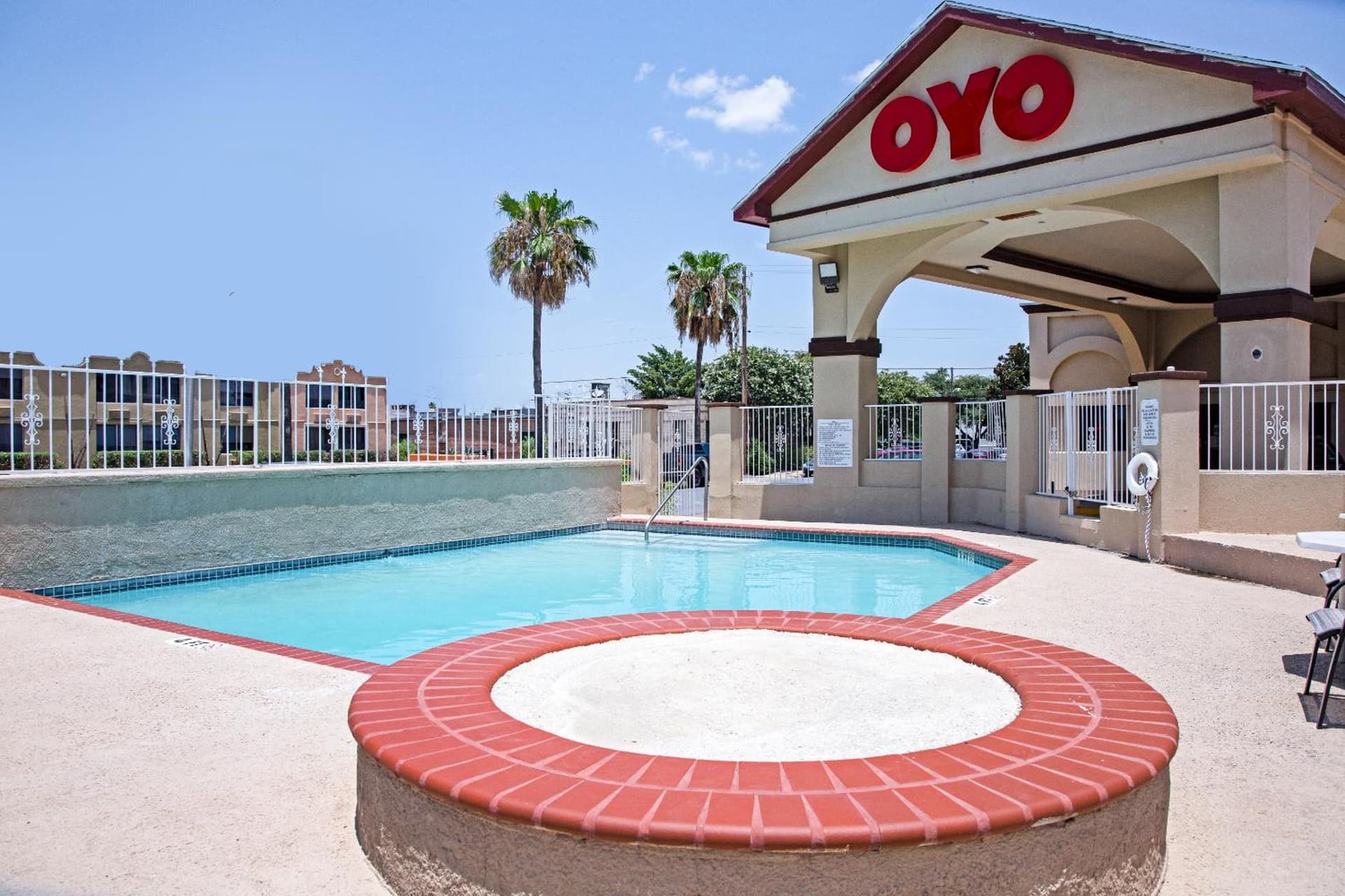 OYO Hotel McAllen Airport South gallery photo in McAllen, TX — image 8