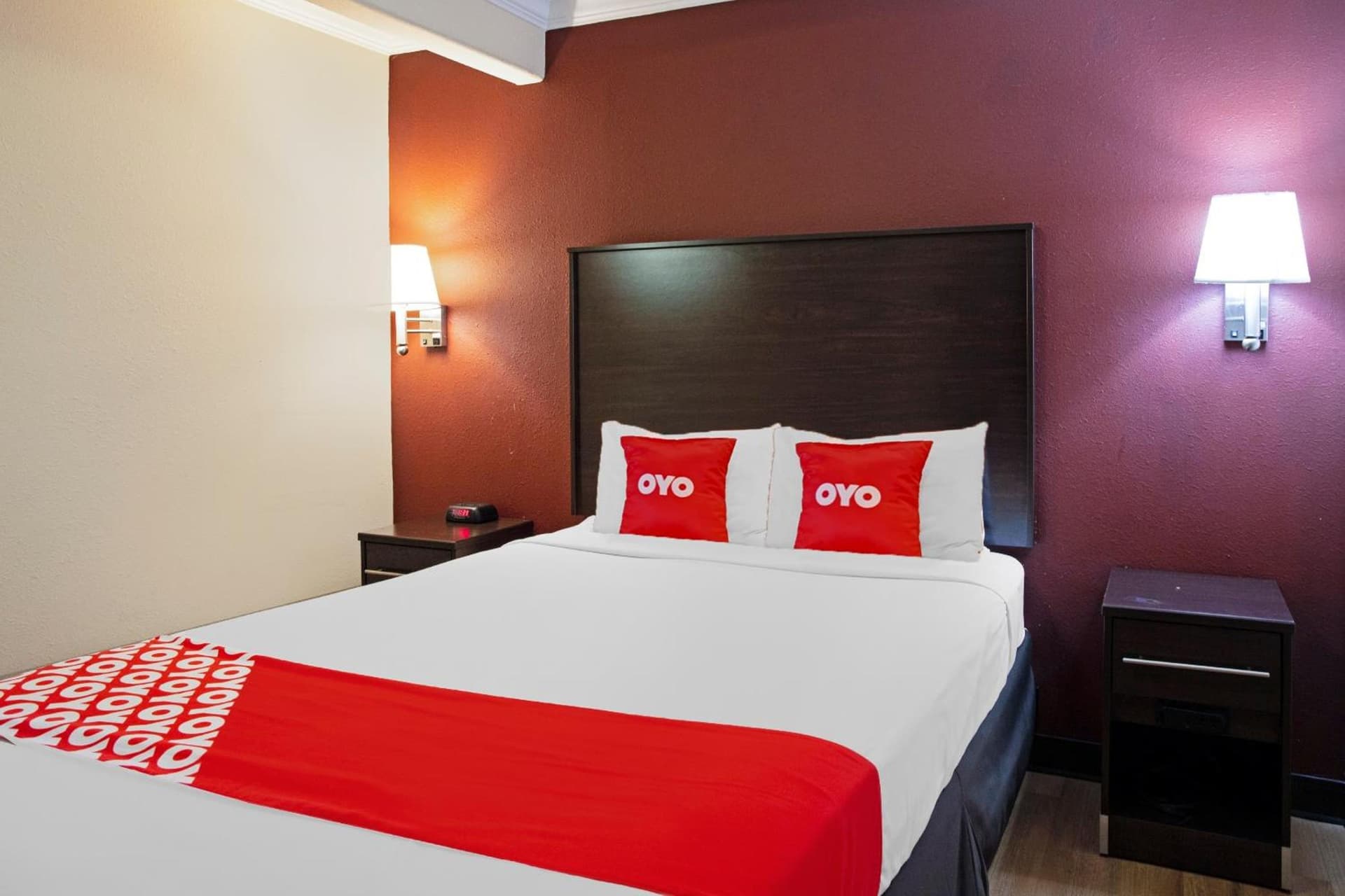 OYO Hotel McAllen Airport South gallery photo in McAllen, TX — image 7