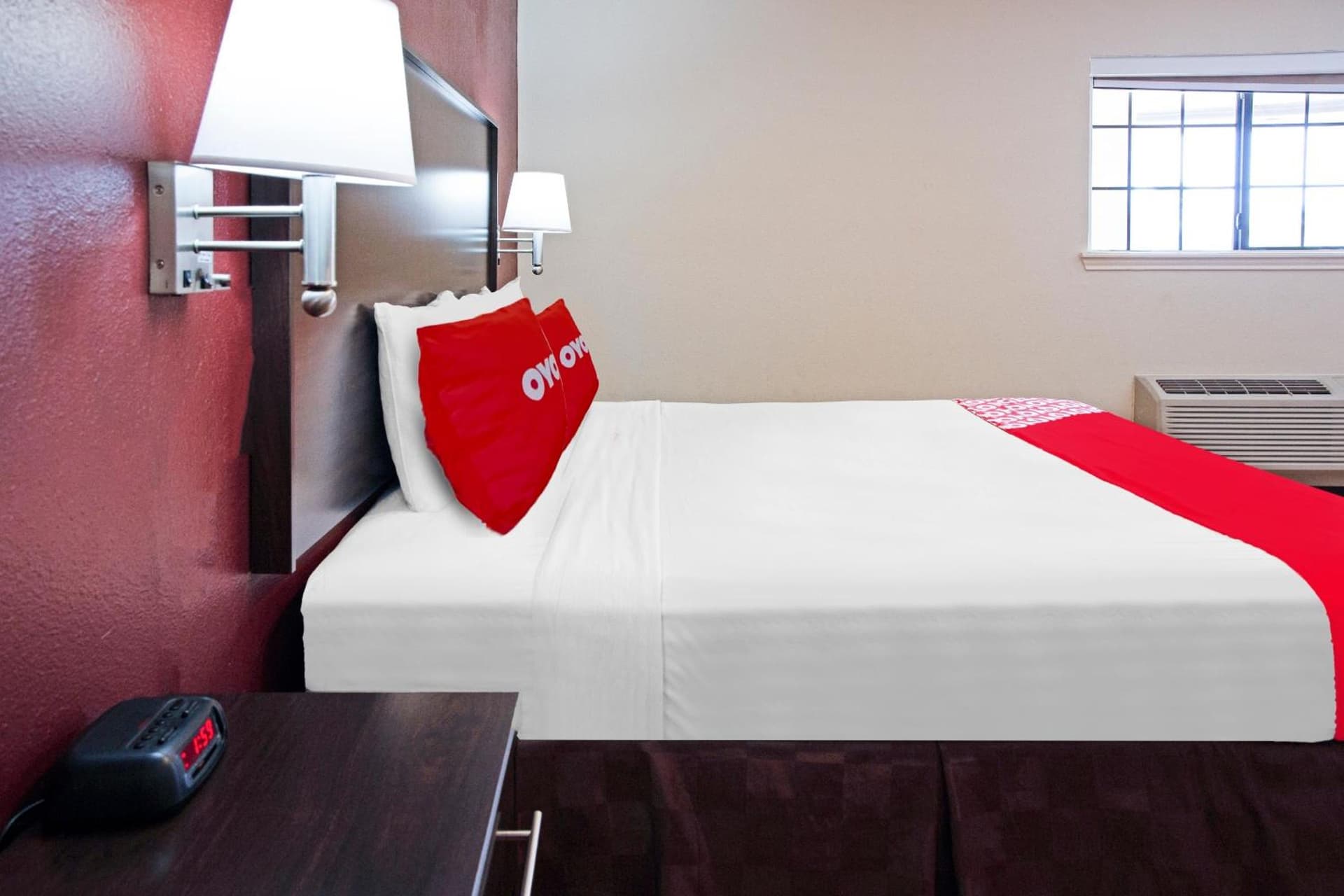 OYO Hotel McAllen Airport South gallery photo in McAllen, TX — image 35