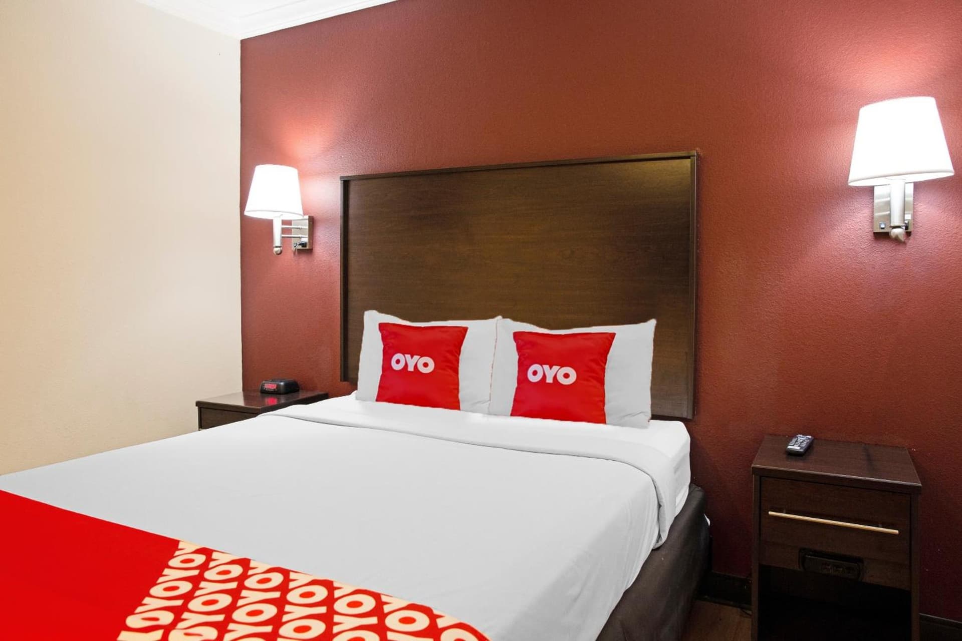OYO Hotel McAllen Airport South gallery photo in McAllen, TX — image 53