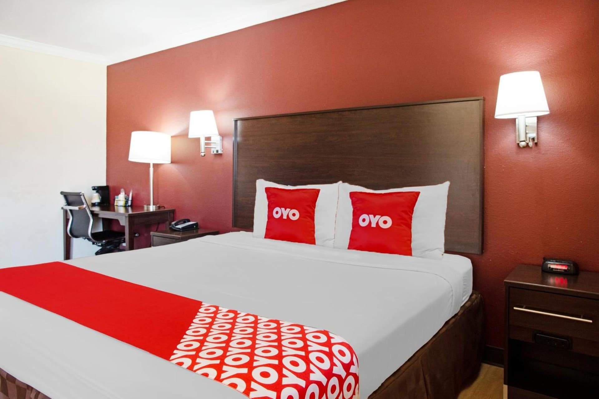 OYO Hotel McAllen Airport South gallery photo in McAllen, TX — image 80