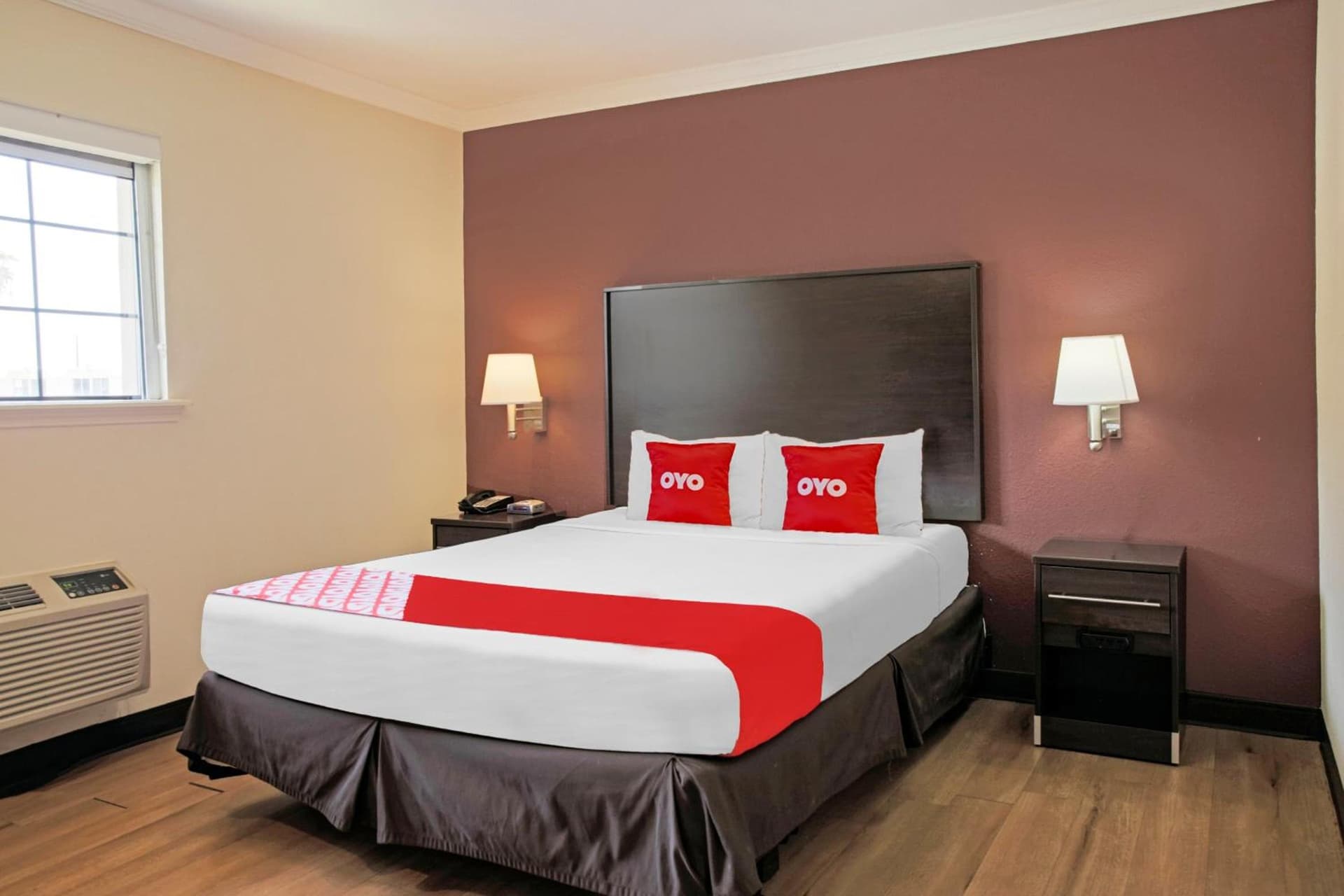 OYO Hotel McAllen Airport South gallery photo in McAllen, TX — image 60