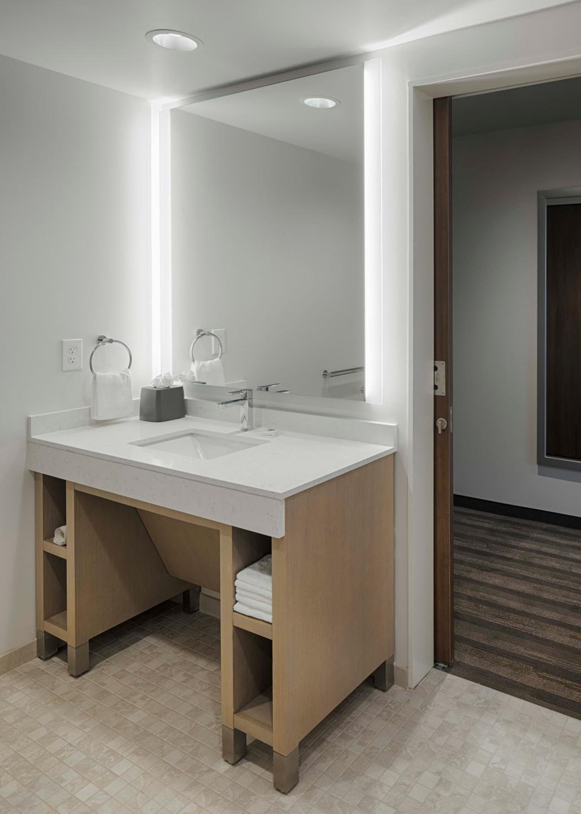 Hyatt House Columbus OSU Short North gallery photo in Columbus, OH — image 19