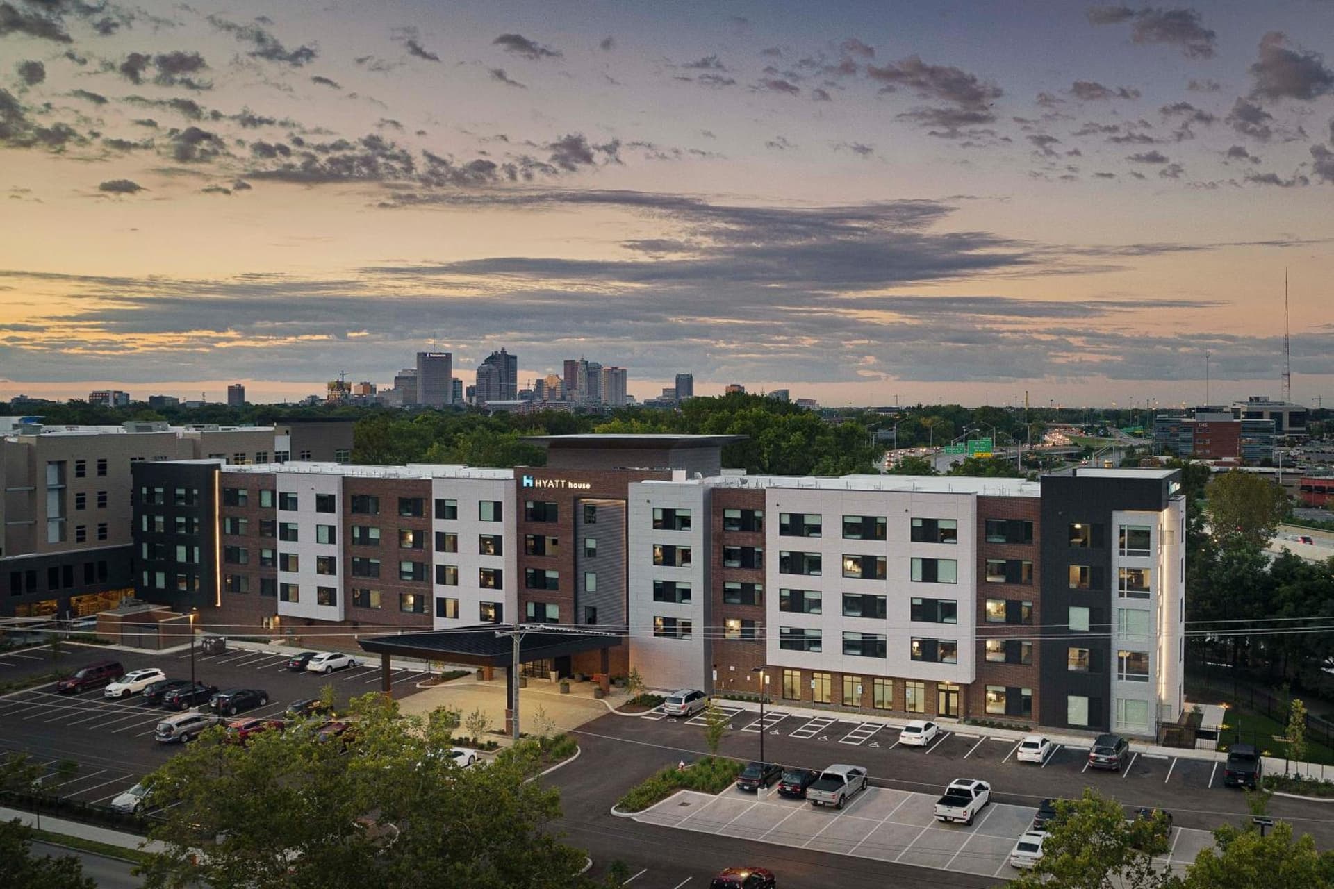Hyatt House Columbus OSU Short North gallery photo in Columbus, OH — image 62