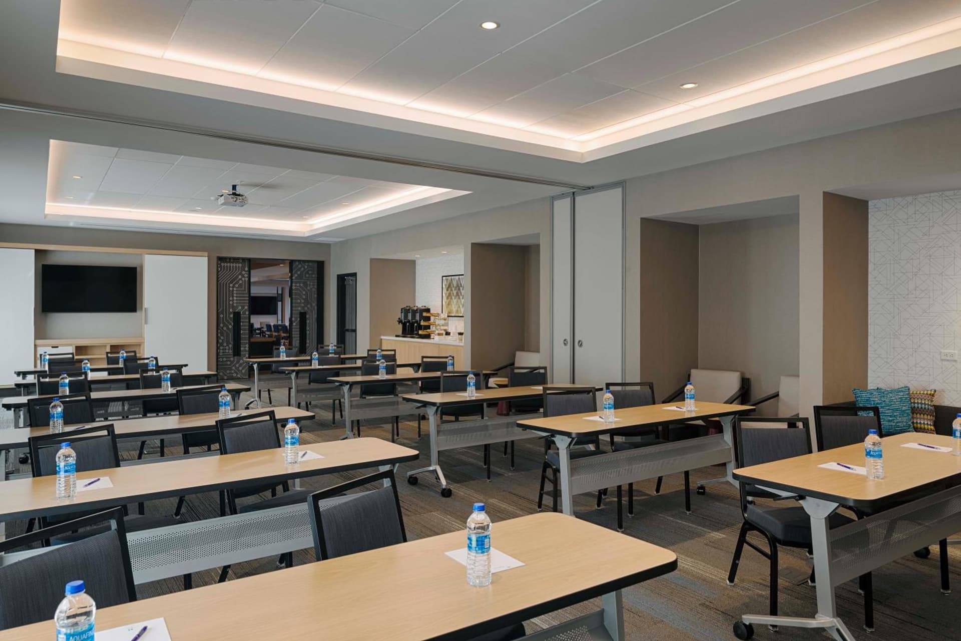 Hyatt House Columbus OSU Short North gallery photo in Columbus, OH — image 64