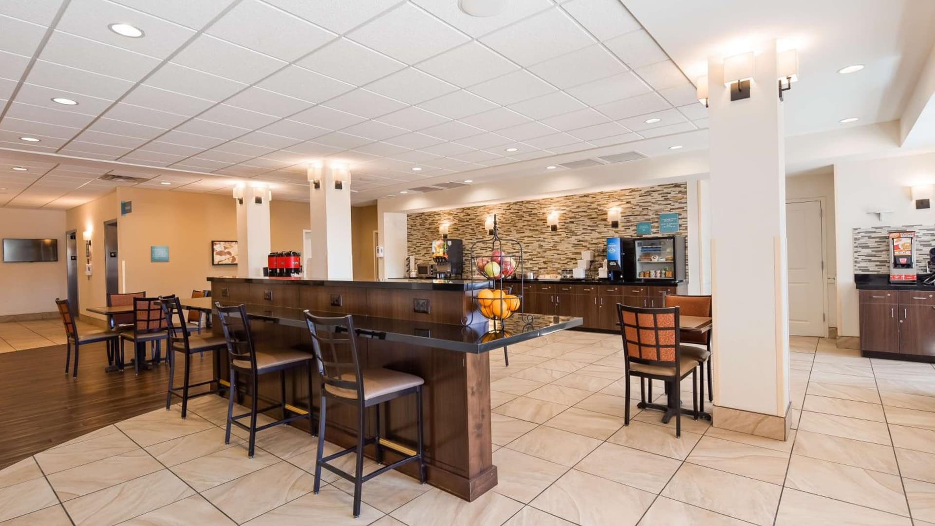 Best Western Plus Hudson Hotel & Suites gallery photo in Hudson, CO — image 38