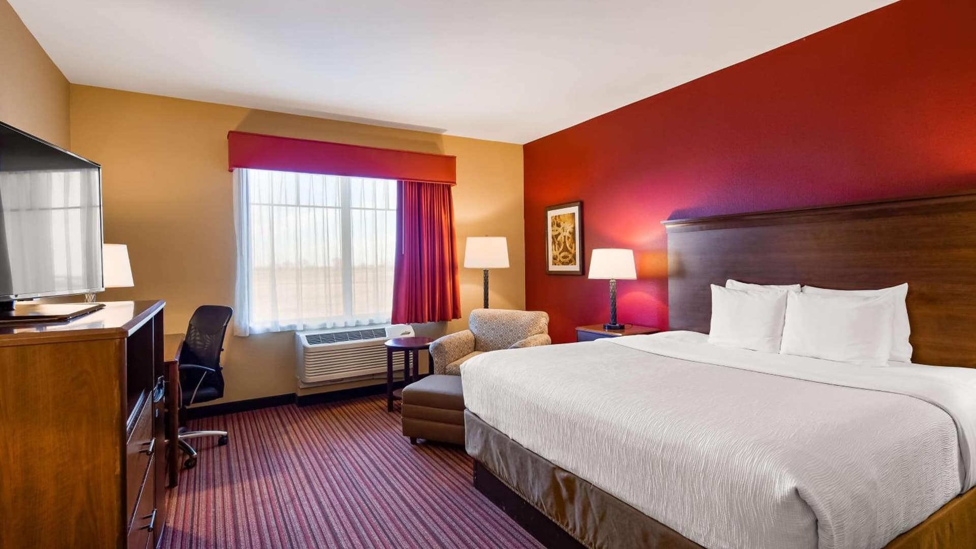 Best Western Plus Hudson Hotel & Suites property views in Hudson, CO — gallery photo 3