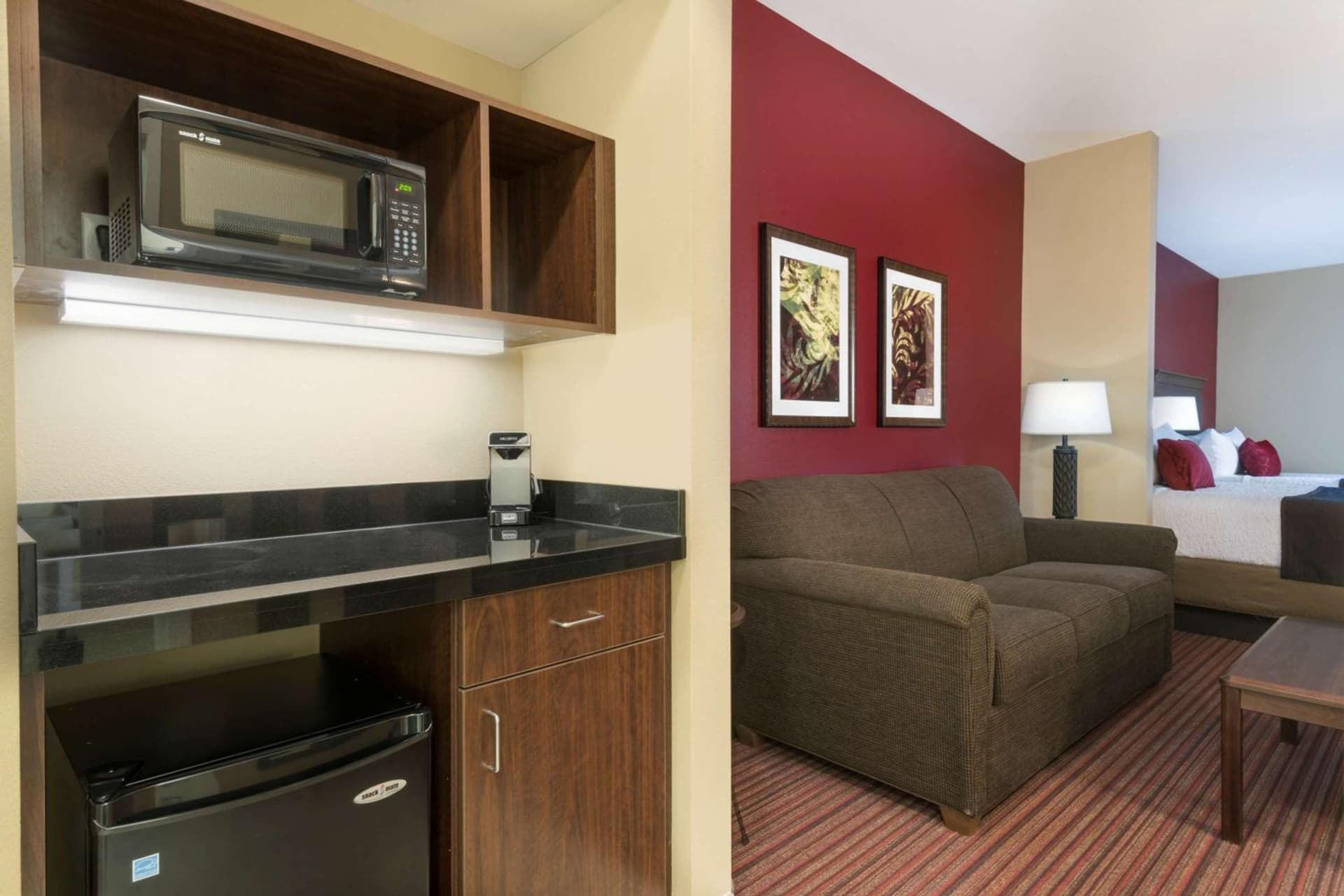 Best Western Plus Hudson Hotel & Suites property views in Hudson, CO — gallery photo 3