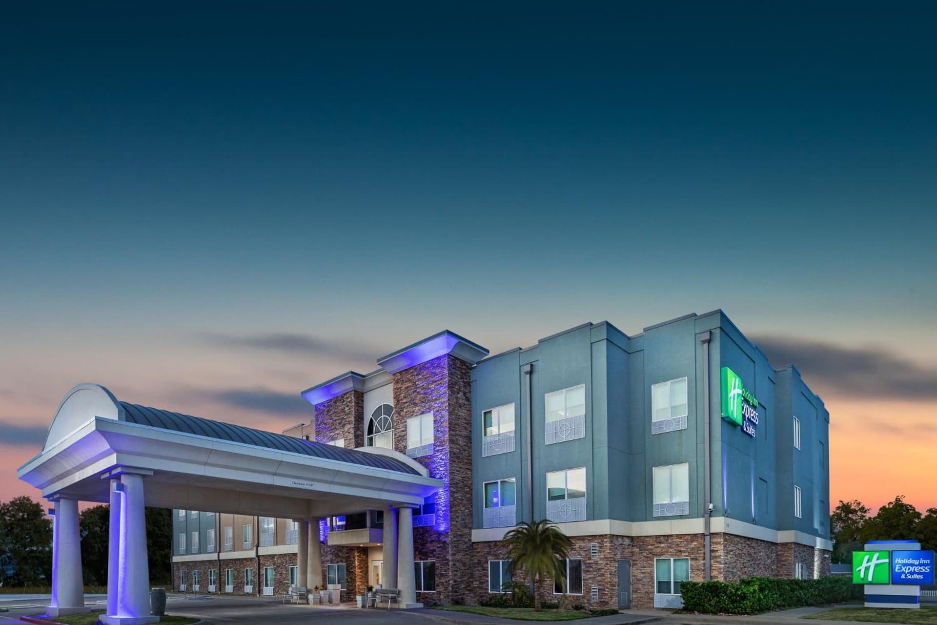 Holiday Inn Express & Suites Rockport - Bay View by IHG featured exterior or lobby in Rockport, TX — similar hotel