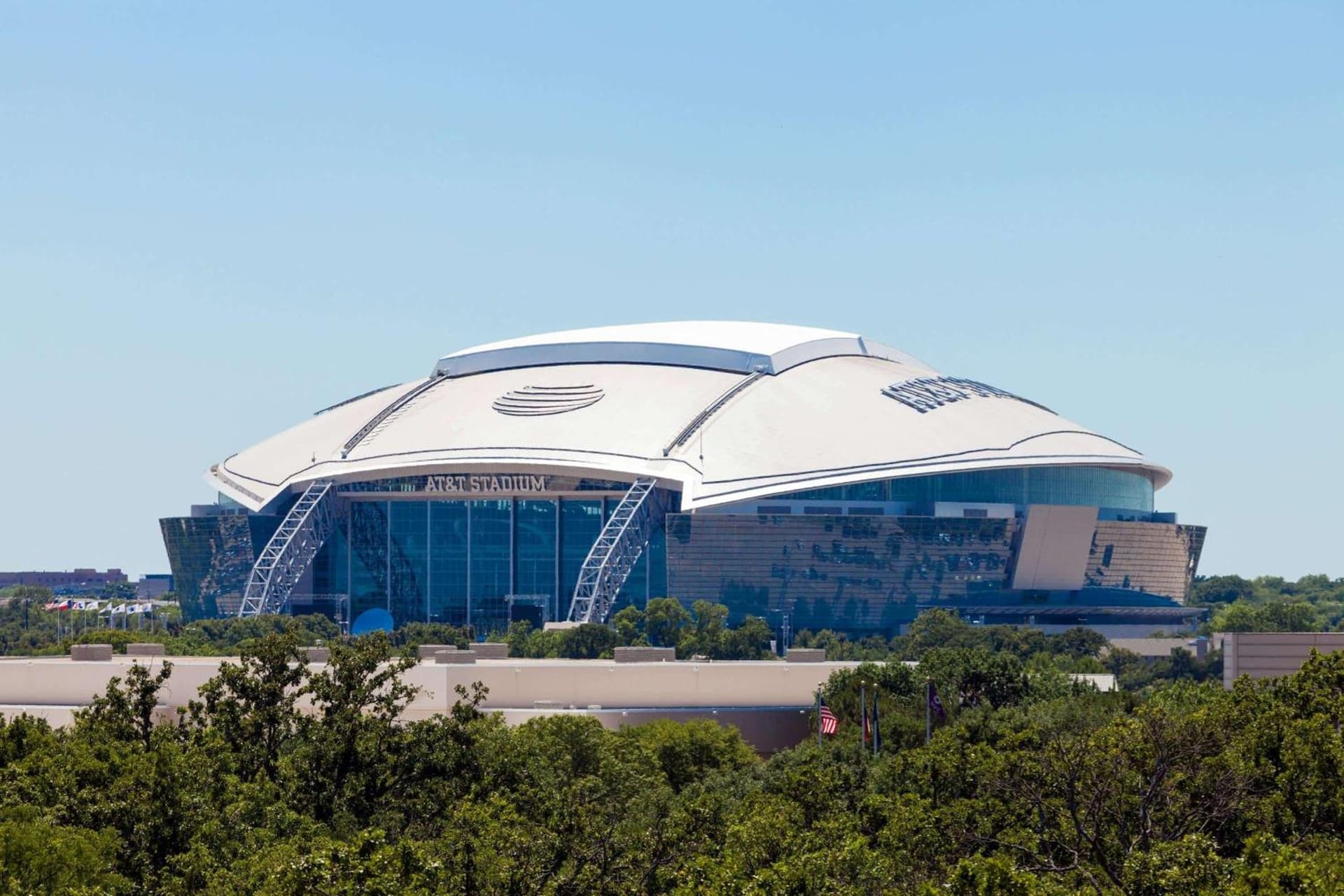Howard Johnson by Wyndham Arlington Ballpark / Six Flags gallery photo in Arlington, TX — image 12