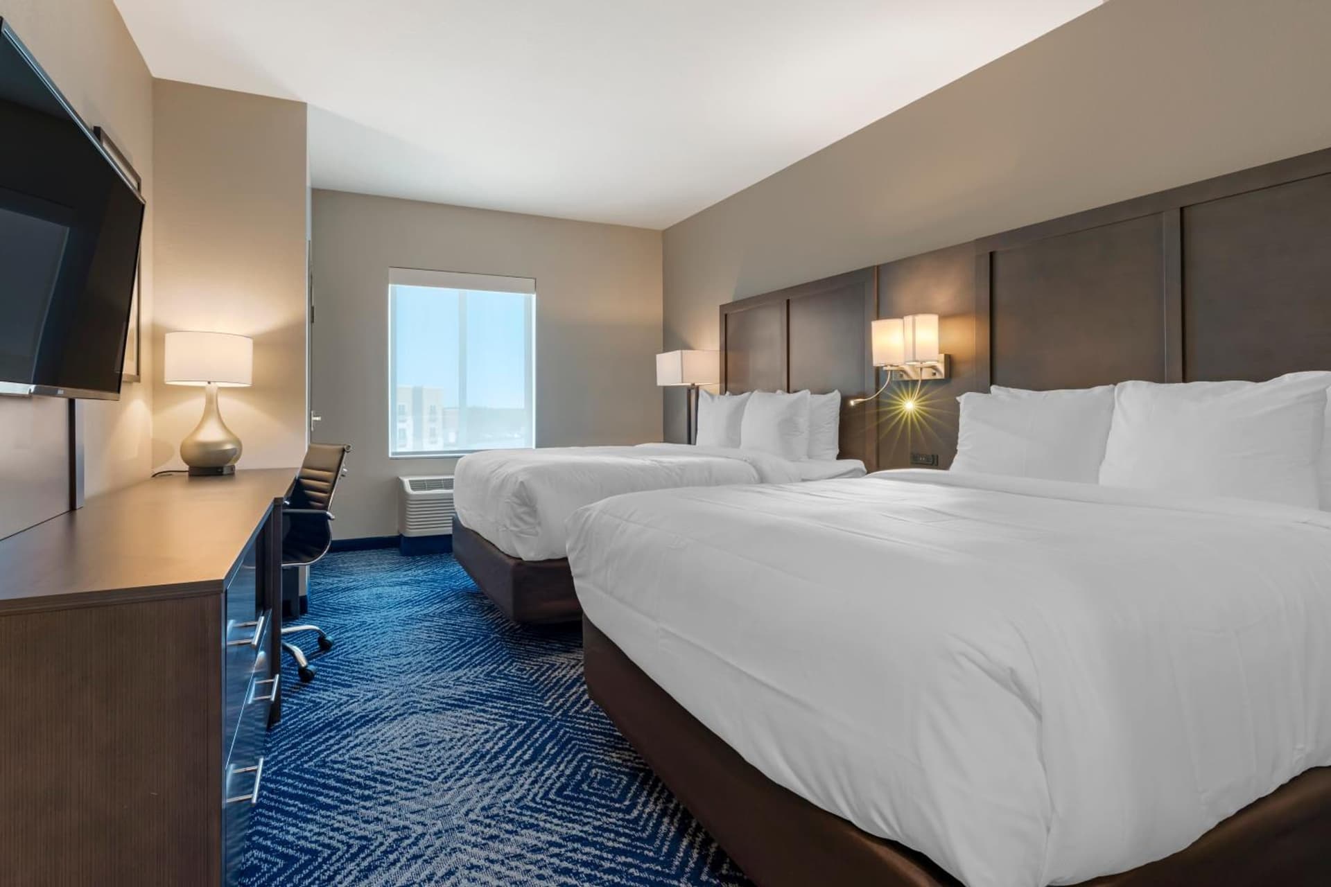 Comfort Inn & Suites Balch Springs - SE Dallas gallery photo in Balch Springs, TX — image 11
