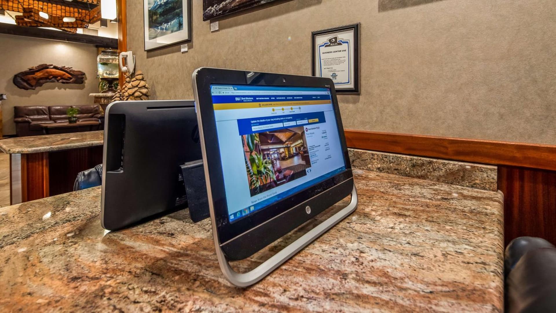 Best Western Plus Tree House interior in Mount Shasta, CA — gallery photo 2
