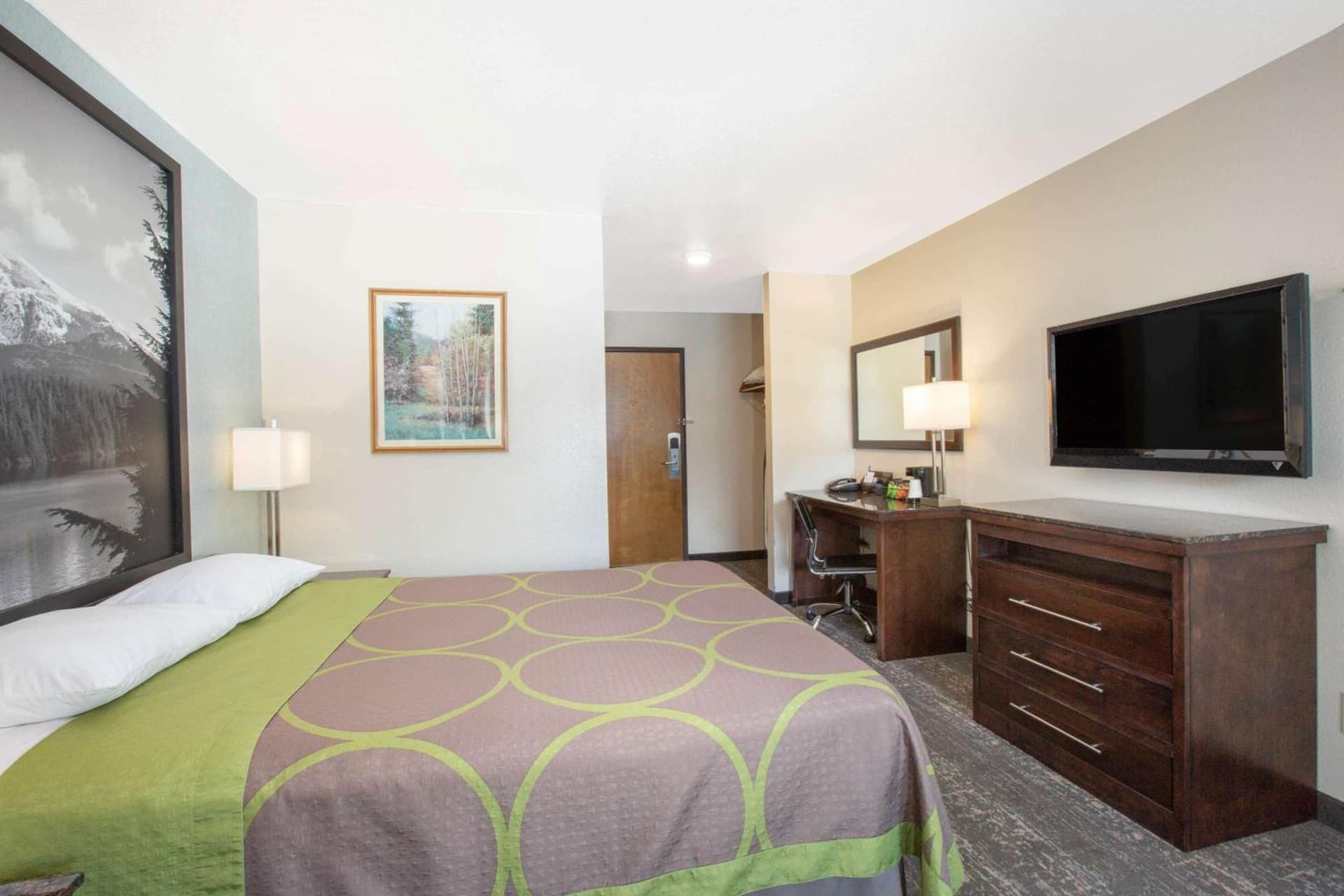 Spark by Hilton Springfield Eugene property views in Eugene, OR — gallery photo 3
