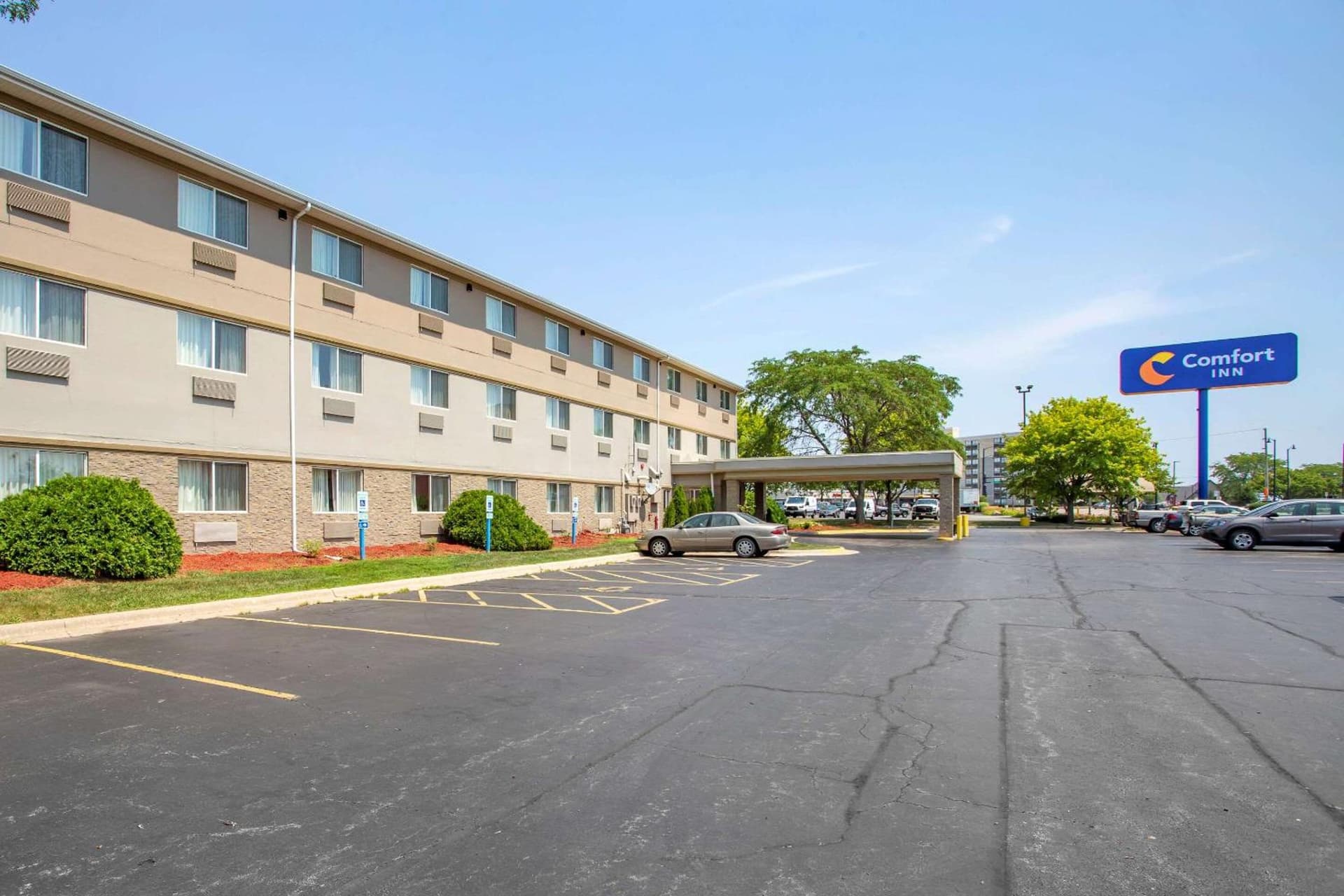 Comfort Inn Rockford near Casino District gallery photo in Rockford, IL — image 44