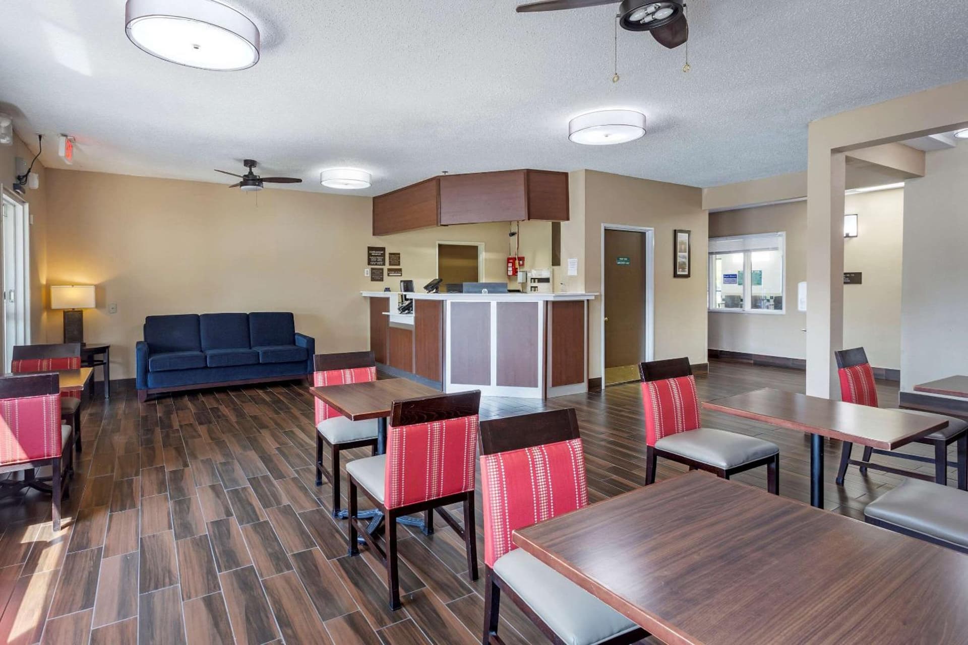 Comfort Inn Rockford near Casino District gallery photo in Rockford, IL — image 45