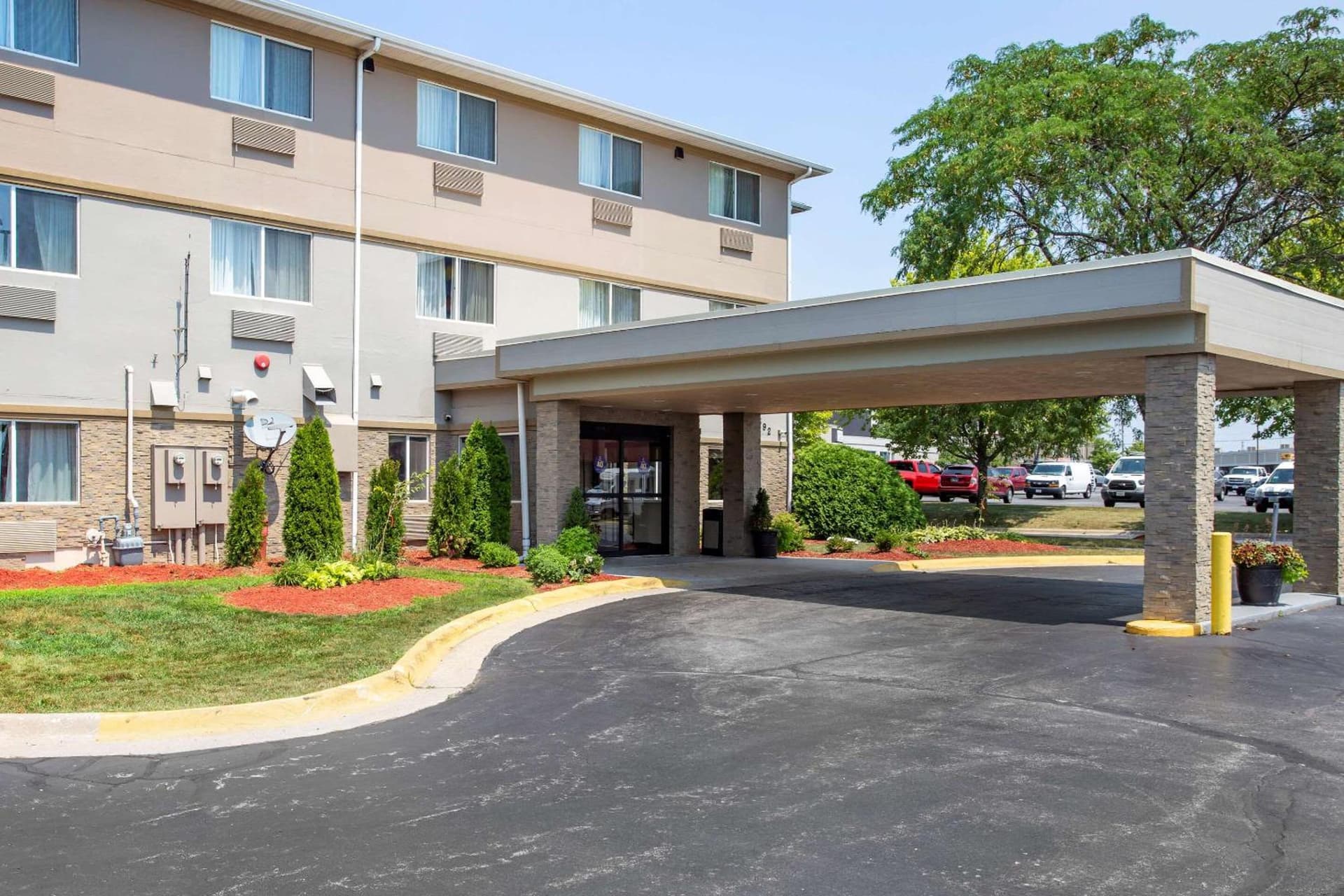 Comfort Inn Rockford near Casino District gallery photo in Rockford, IL — image 13