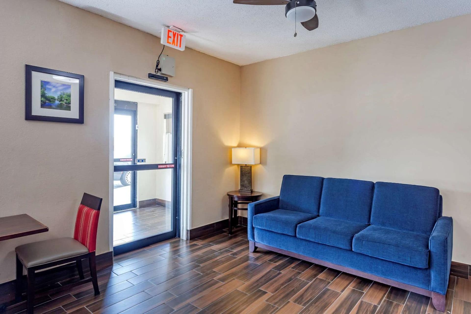 Comfort Inn Rockford near Casino District gallery photo in Rockford, IL — image 46
