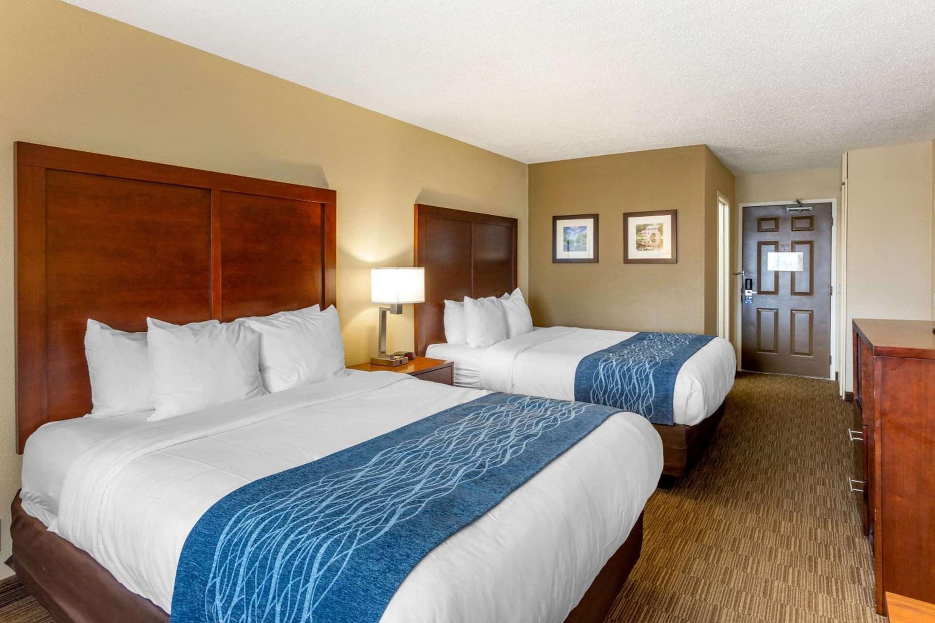 Comfort Inn Rockford near Casino District gallery photo in Rockford, IL — image 17