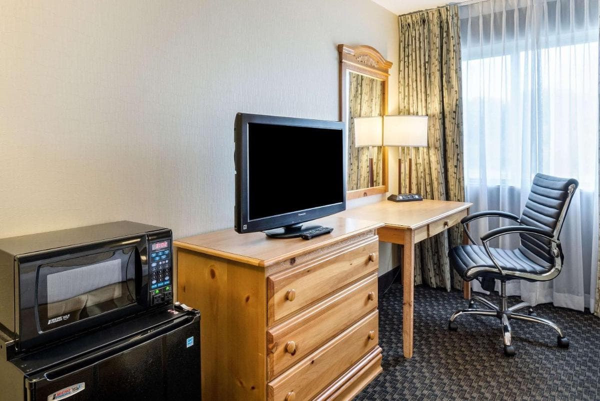 Clarion Hotel Seekonk - Providence gallery photo in Seekonk, MA — image 13