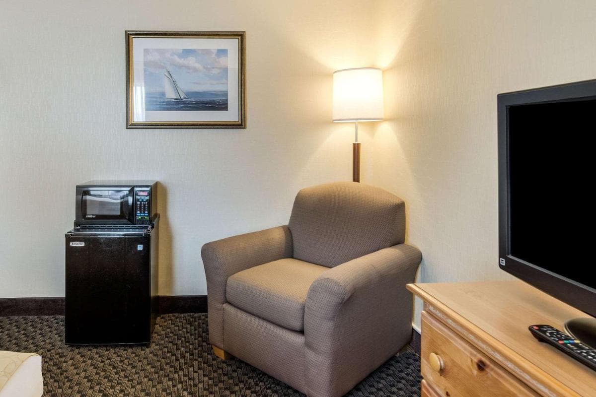 Clarion Hotel Seekonk - Providence gallery photo in Seekonk, MA — image 25