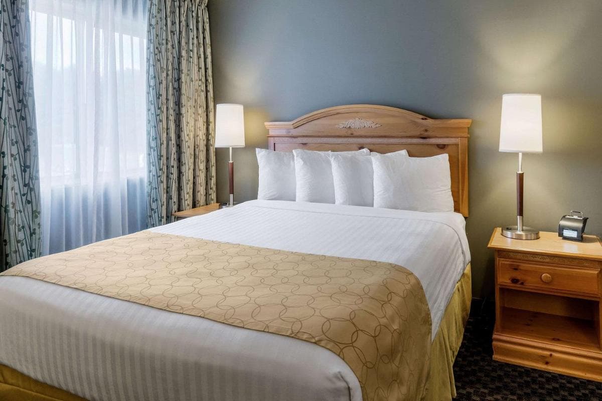 Clarion Hotel Seekonk - Providence gallery photo in Seekonk, MA — image 34