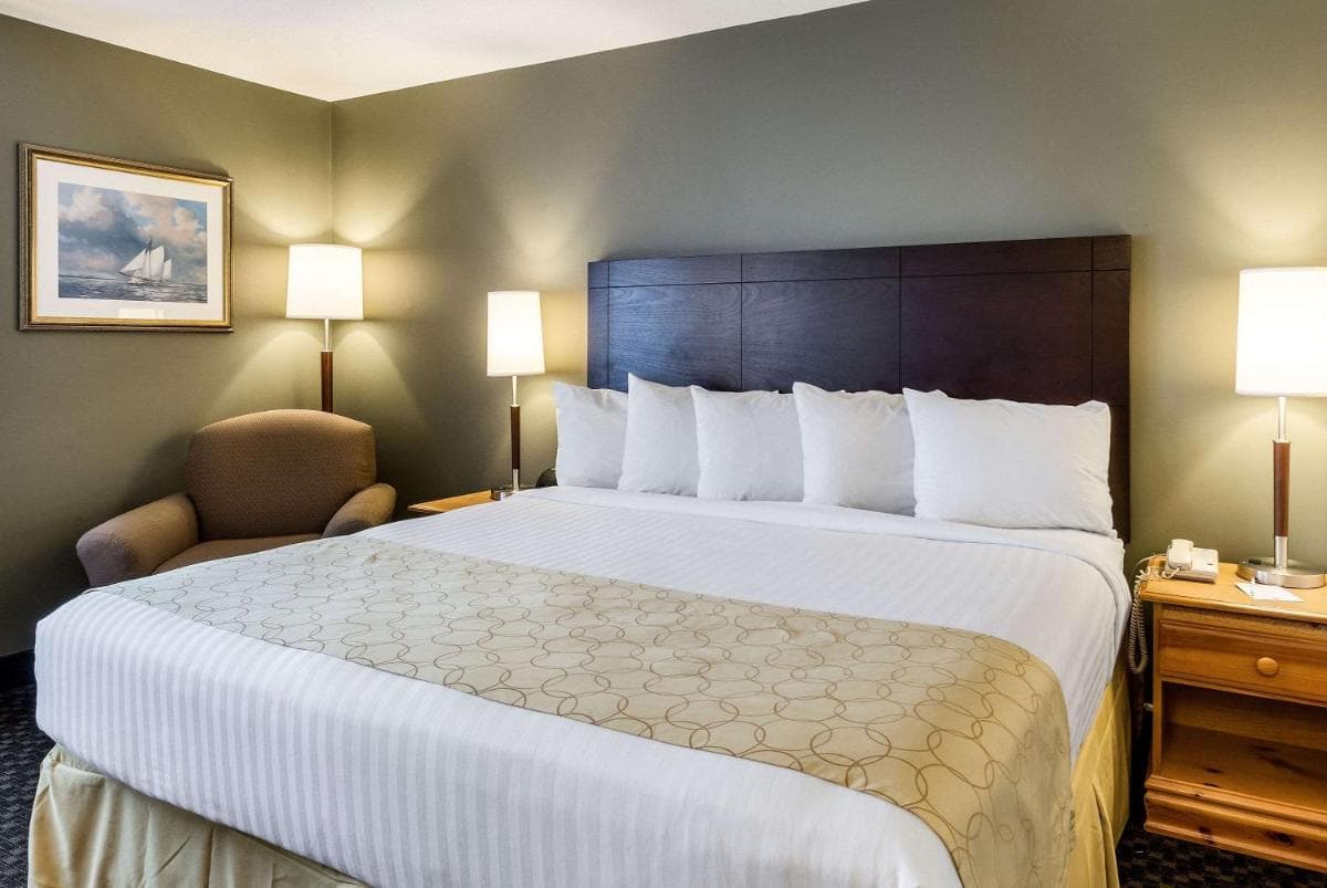 Clarion Hotel Seekonk - Providence gallery photo in Seekonk, MA — image 23