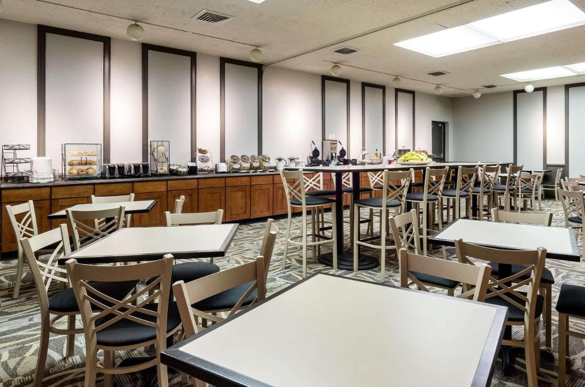 Clarion Hotel Seekonk - Providence gallery photo in Seekonk, MA — image 46