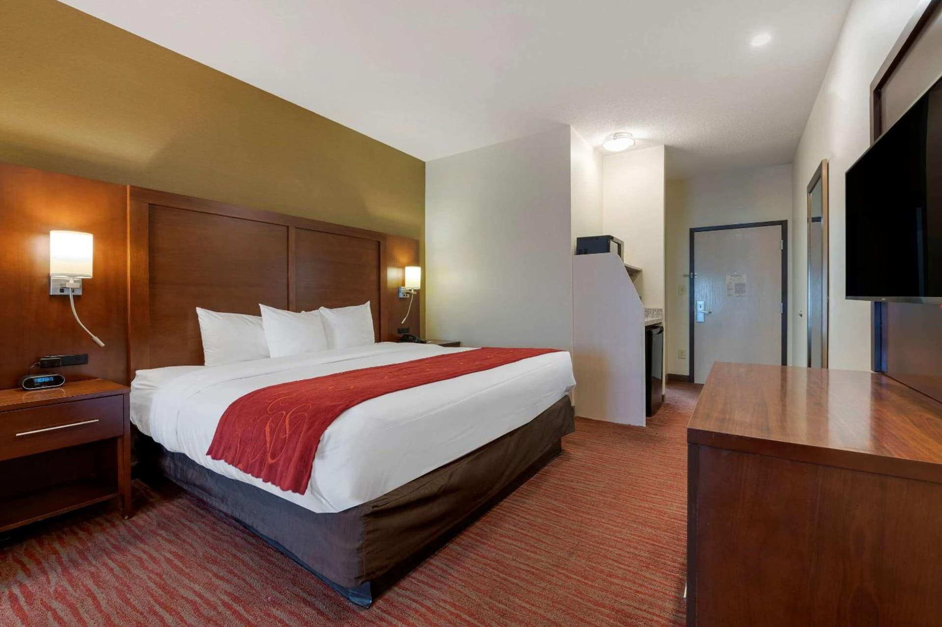 Comfort Suites Columbus Expo Center property views in Columbus, OH — gallery photo 3
