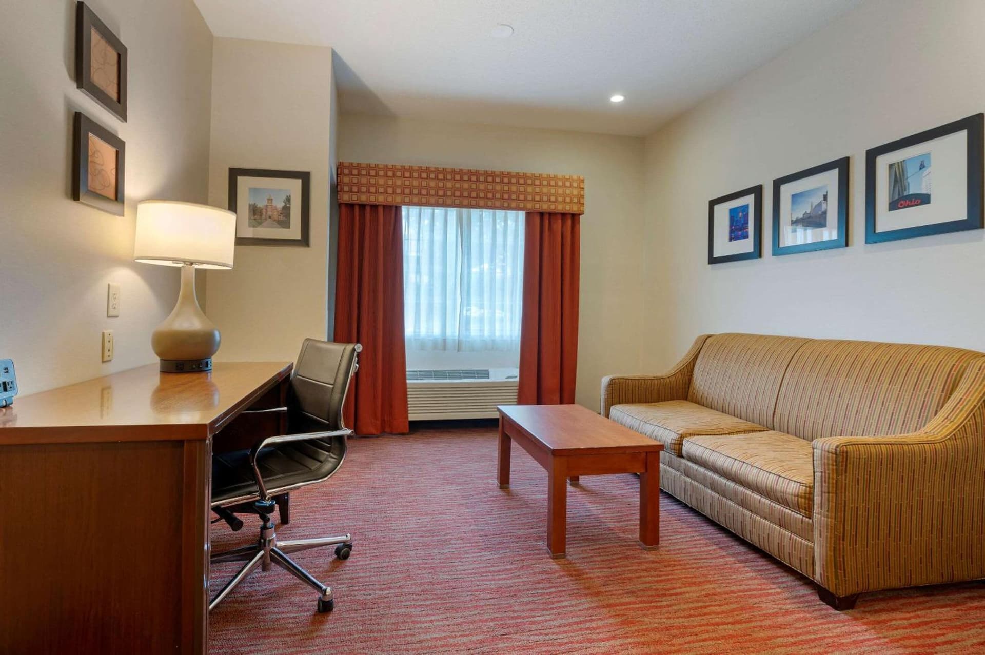 Comfort Suites Columbus Expo Center gallery photo in Columbus, OH — image 7