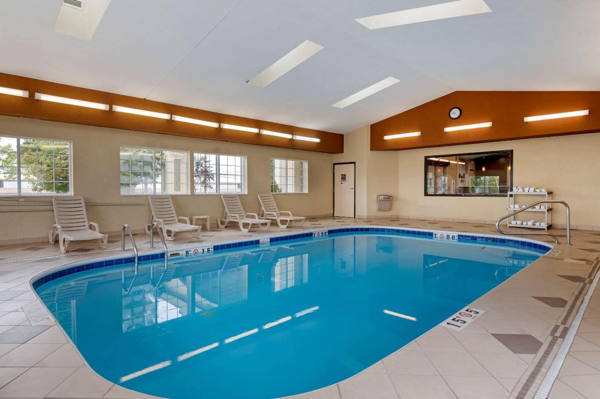 Comfort Suites Columbus Expo Center gallery photo in Columbus, OH — image 6