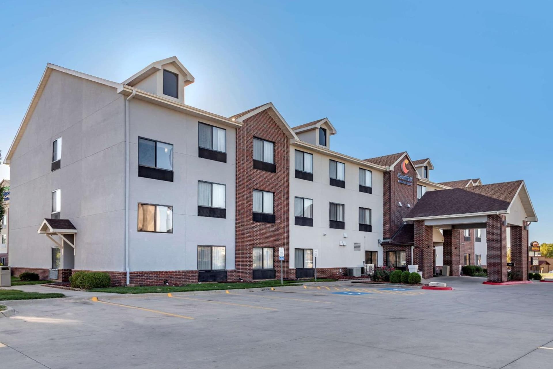 Comfort Inn & Suites Emporia — hotel in Emporia, Kansas