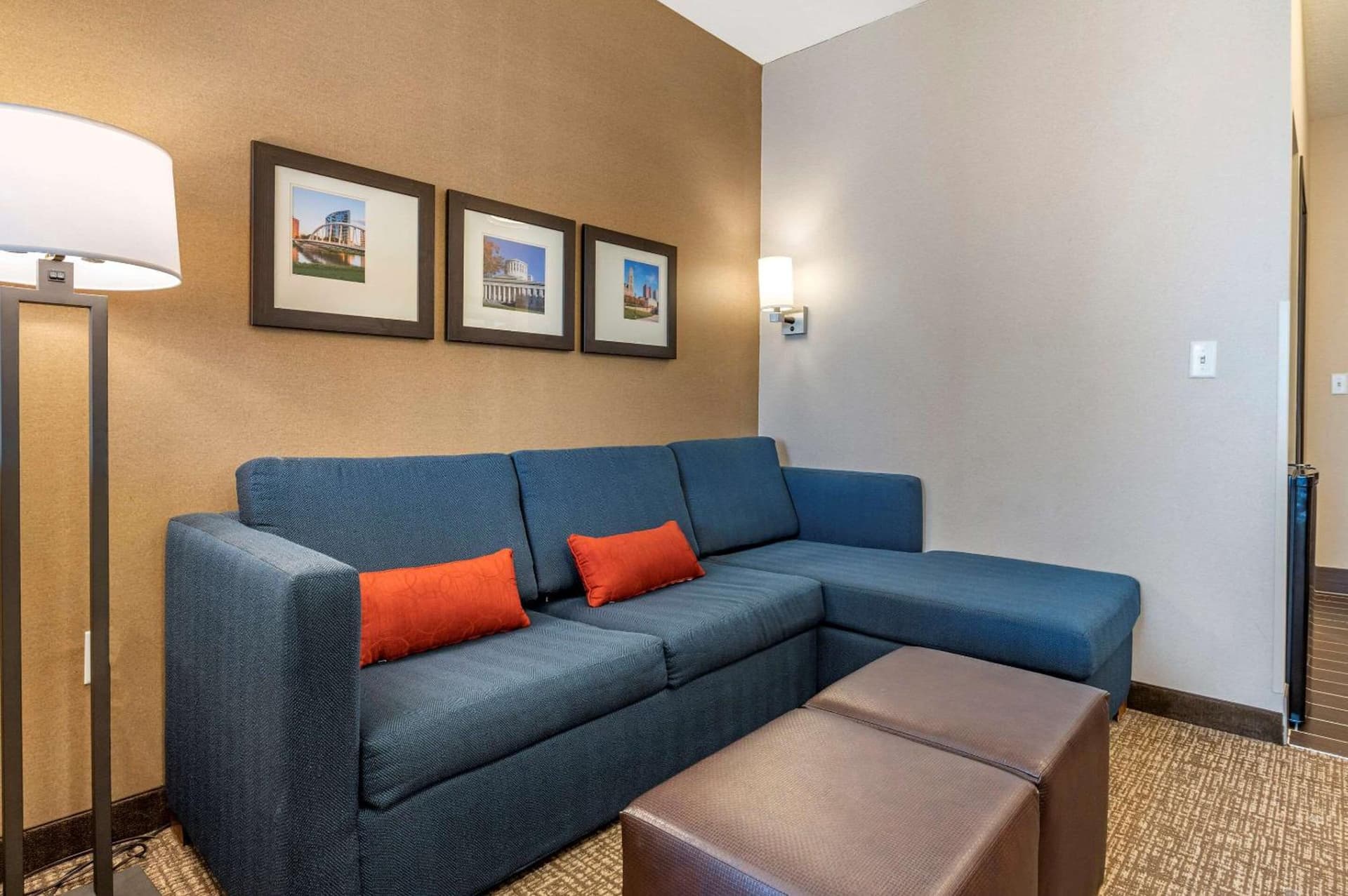 Comfort Suites Columbus Airport property views in Columbus, OH — gallery photo 3